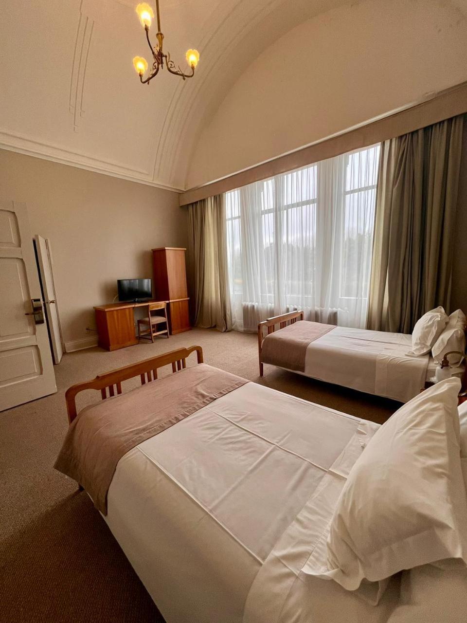 Small Single Room photo 3