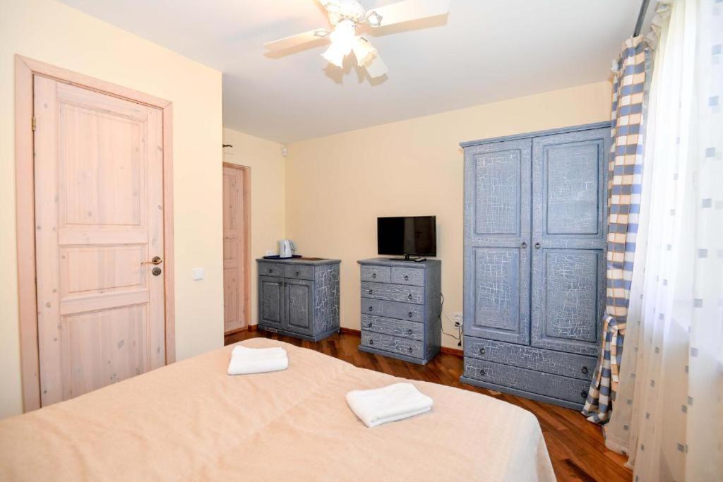 Double or Twin Room photo 1