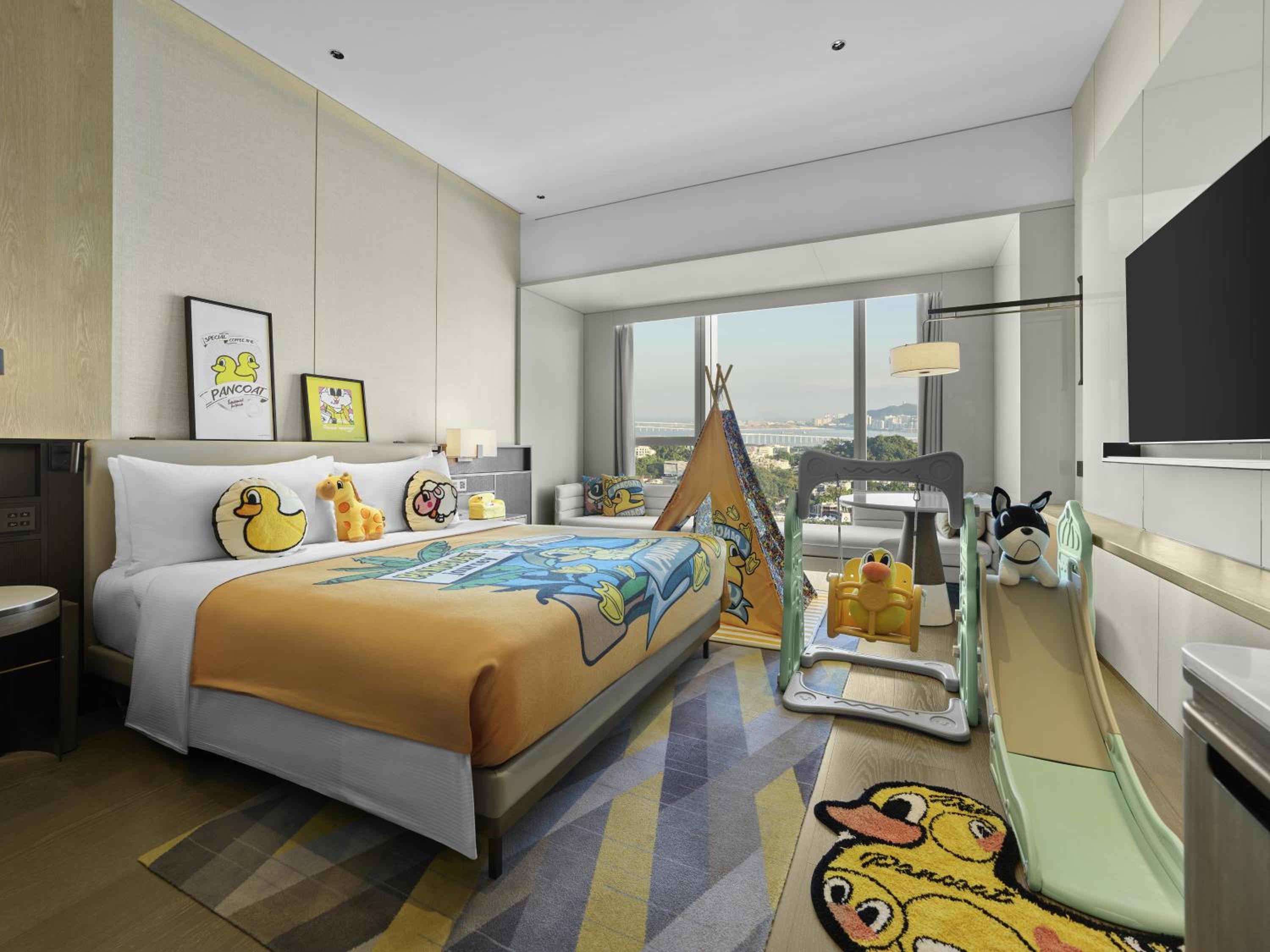 Deluxe Family Room with Sea View - Photo 1