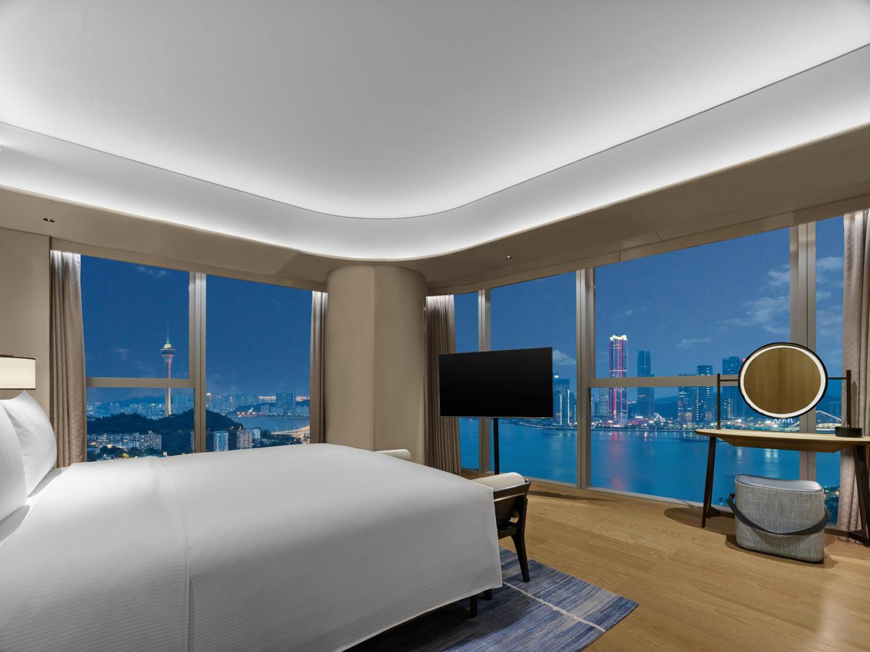 Deluxe Family Room with Sea View - Photo 6