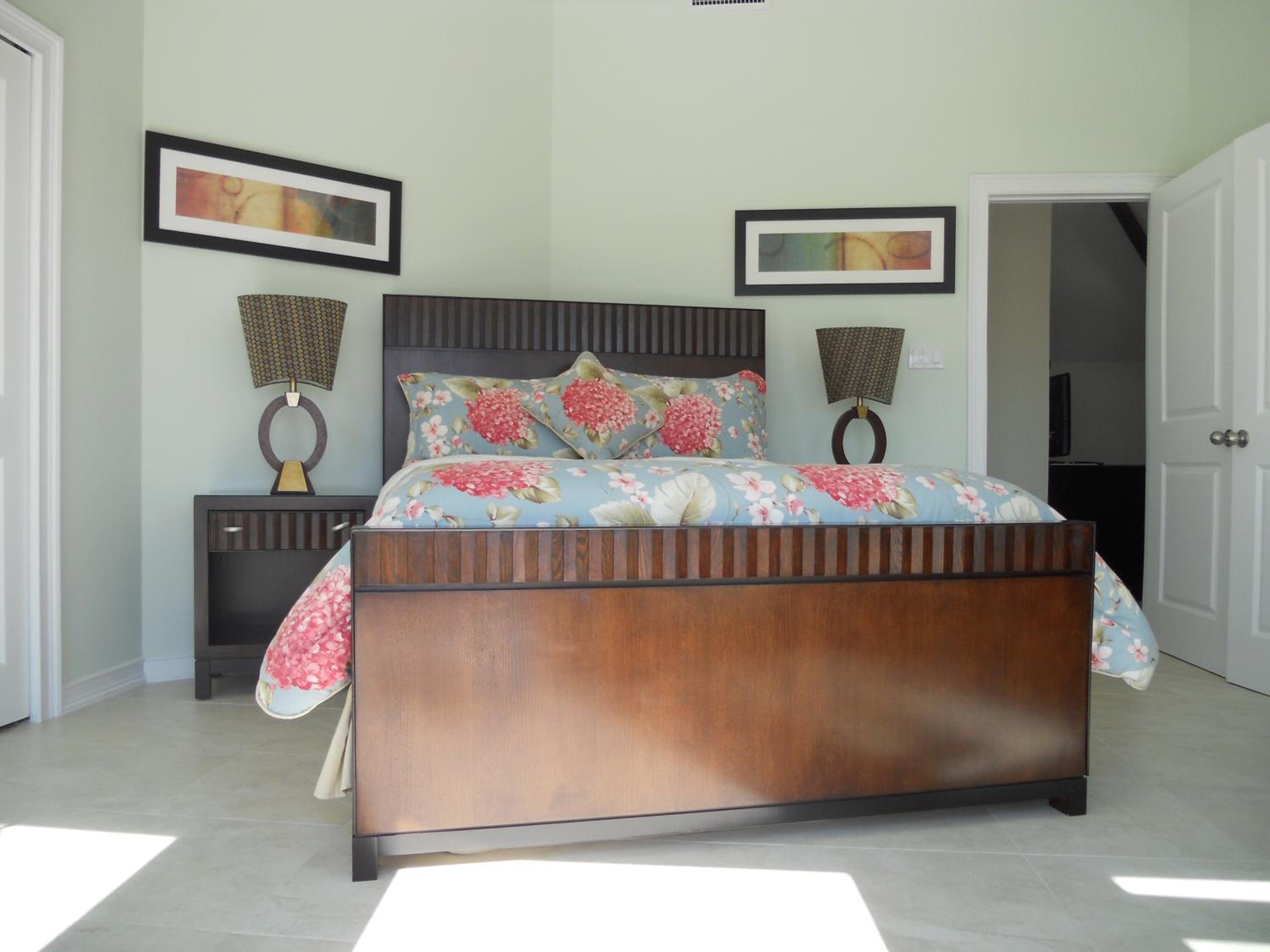 Three-Bedroom House photo 1