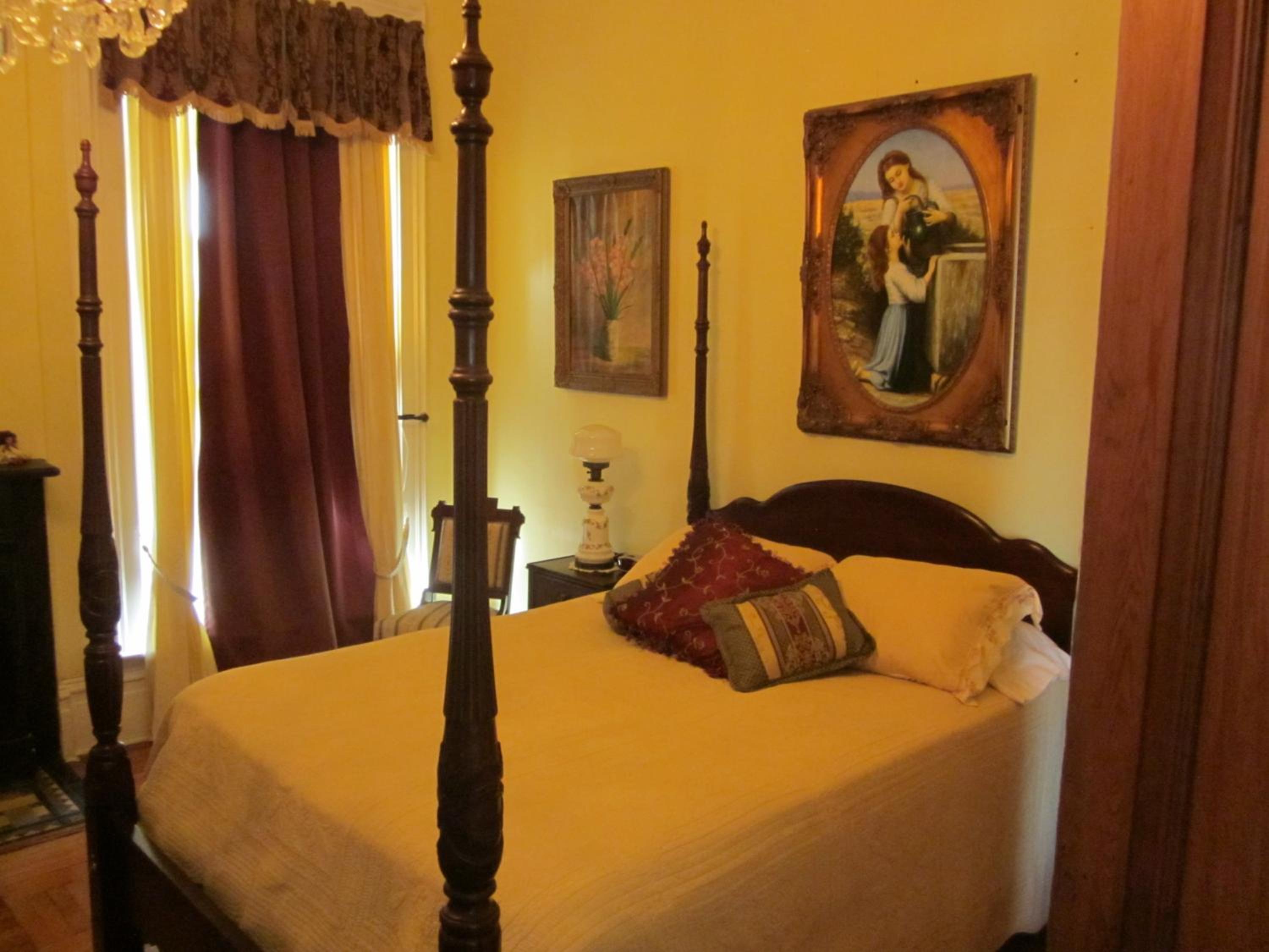Queen Room With Double Bed photo 2