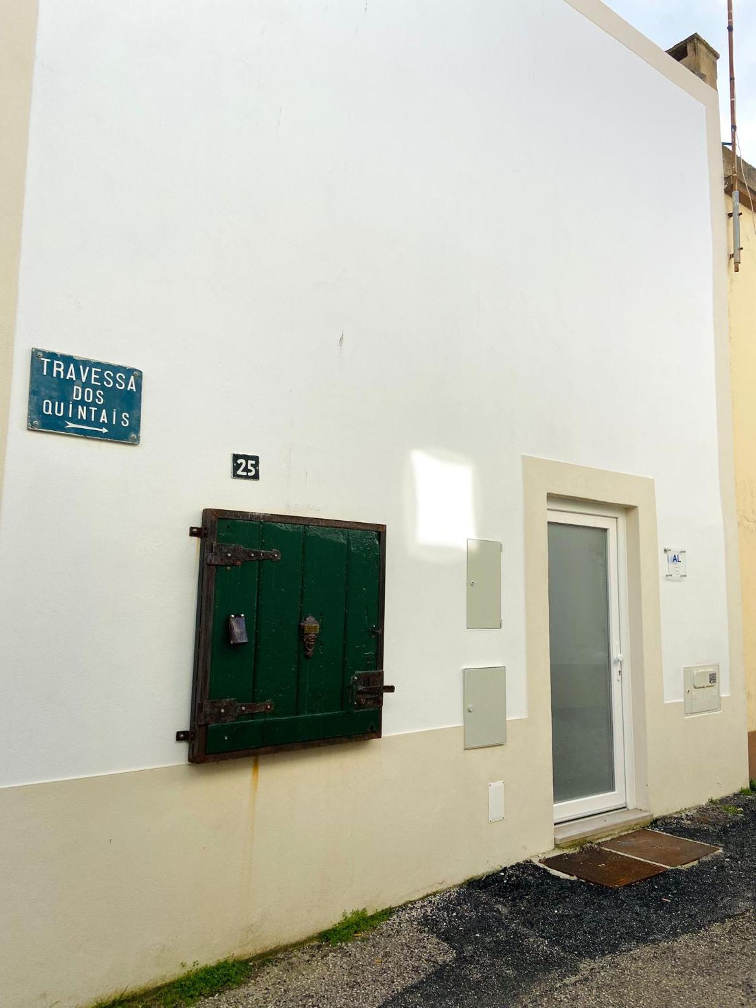Studio Apartment with One Double Bed photo 1