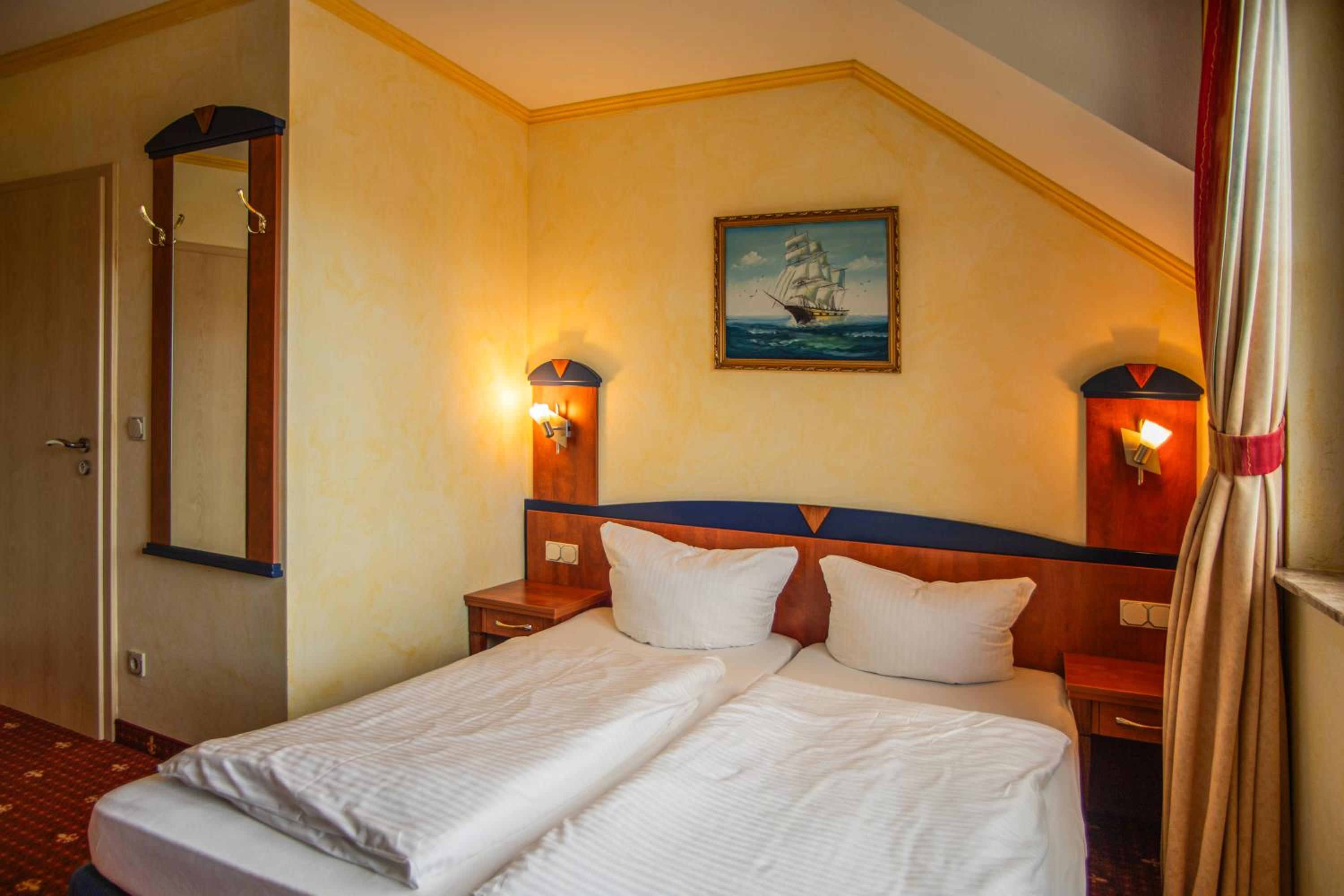 Double Room with Balcony and Sea View