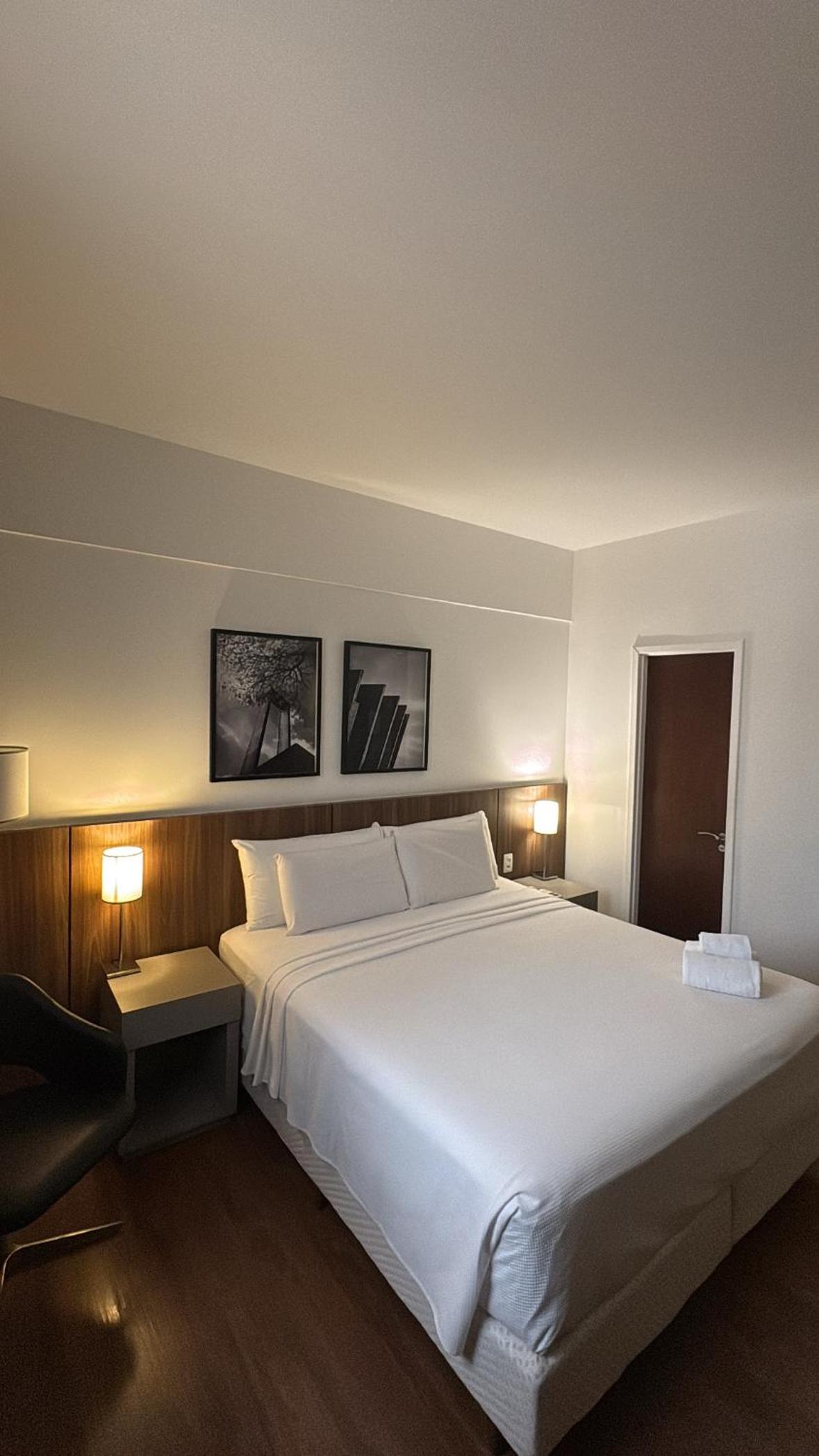 Hotel Vivenzo Savassi — Suite with City View