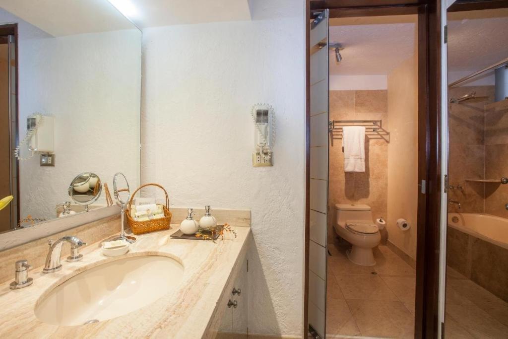 Deluxe Family Suite photo 3