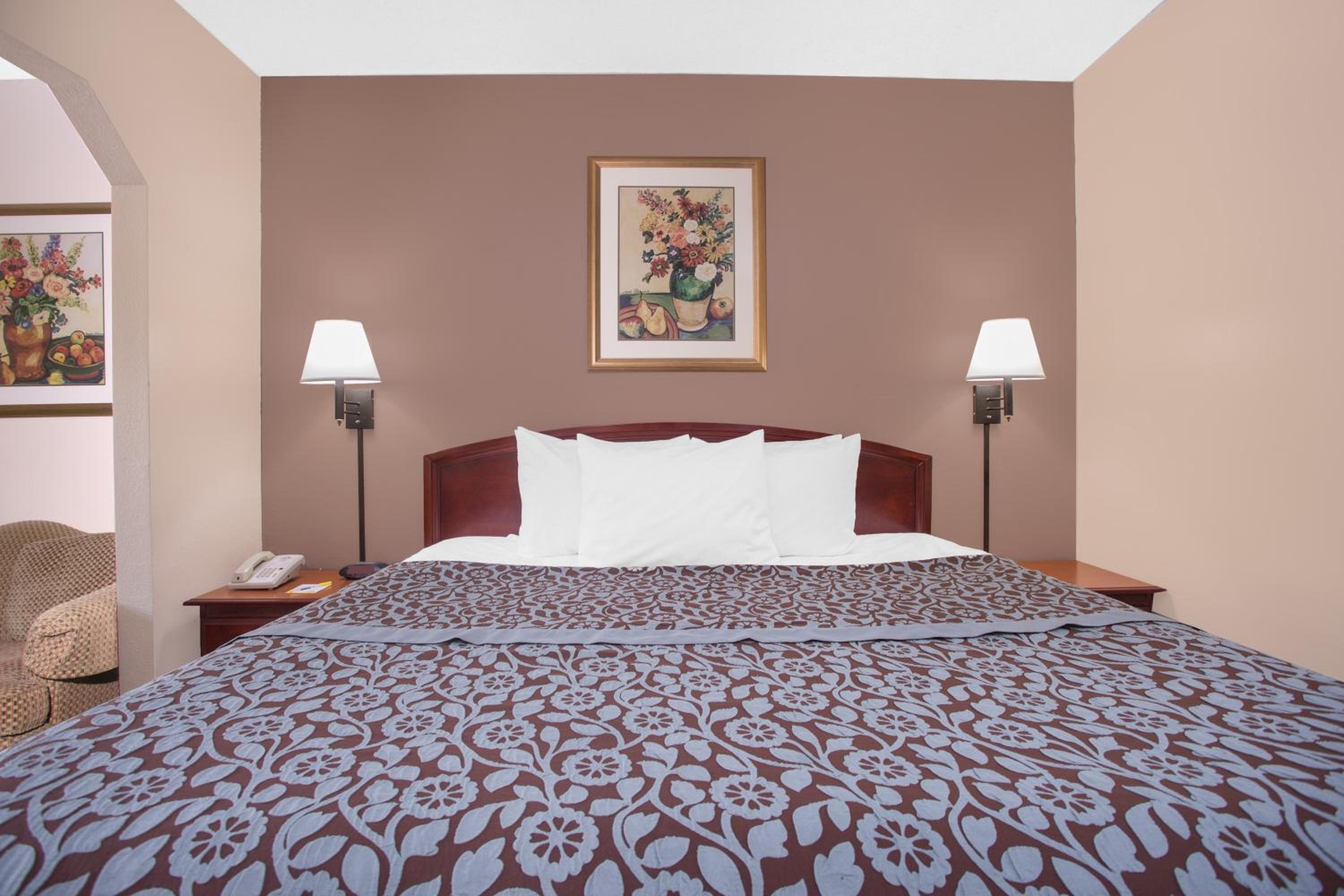 King Room - Disability Access/Non-Smoking - Photo 1