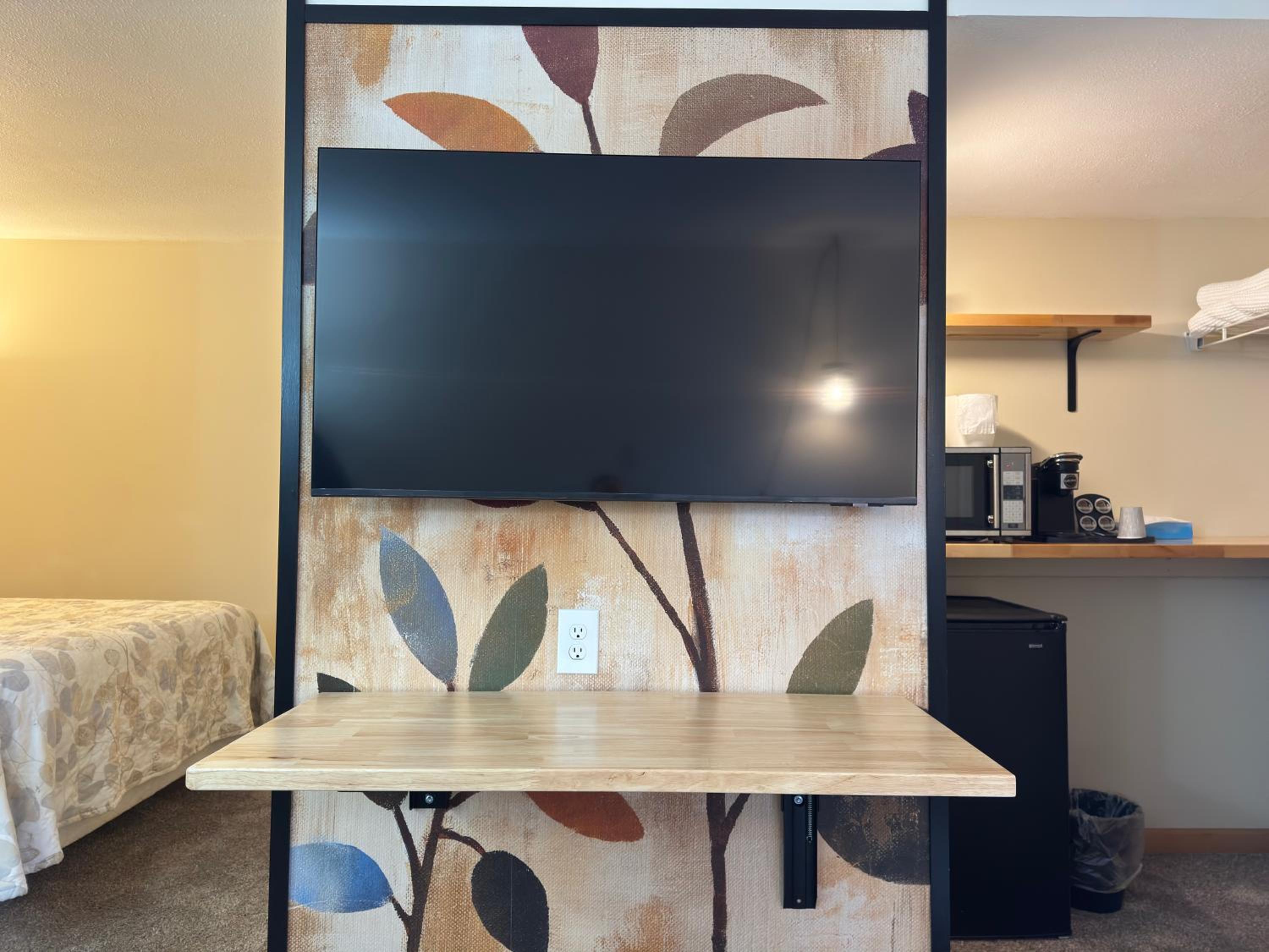 Deluxe Queen Suite