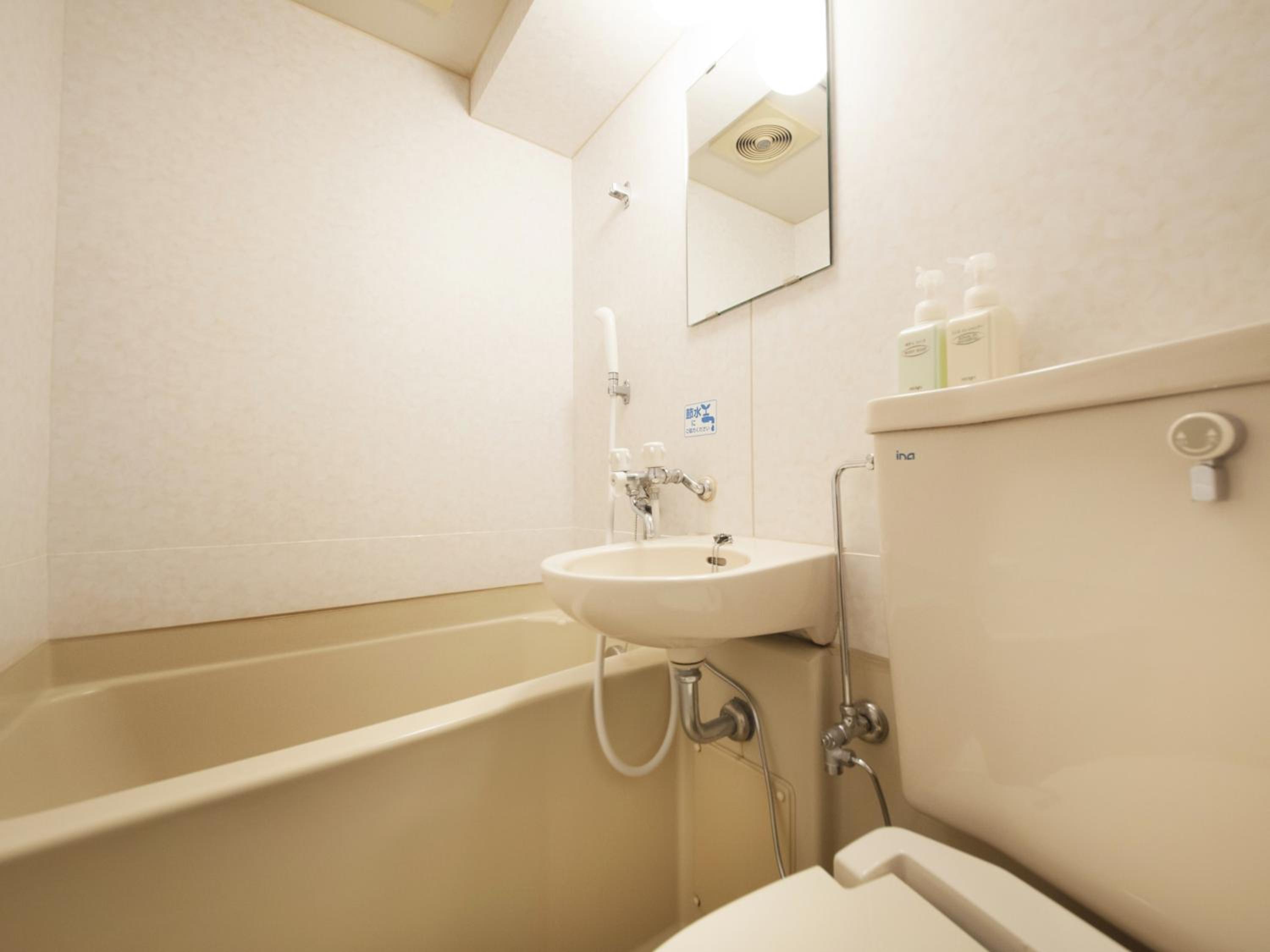 Single Room photo 3