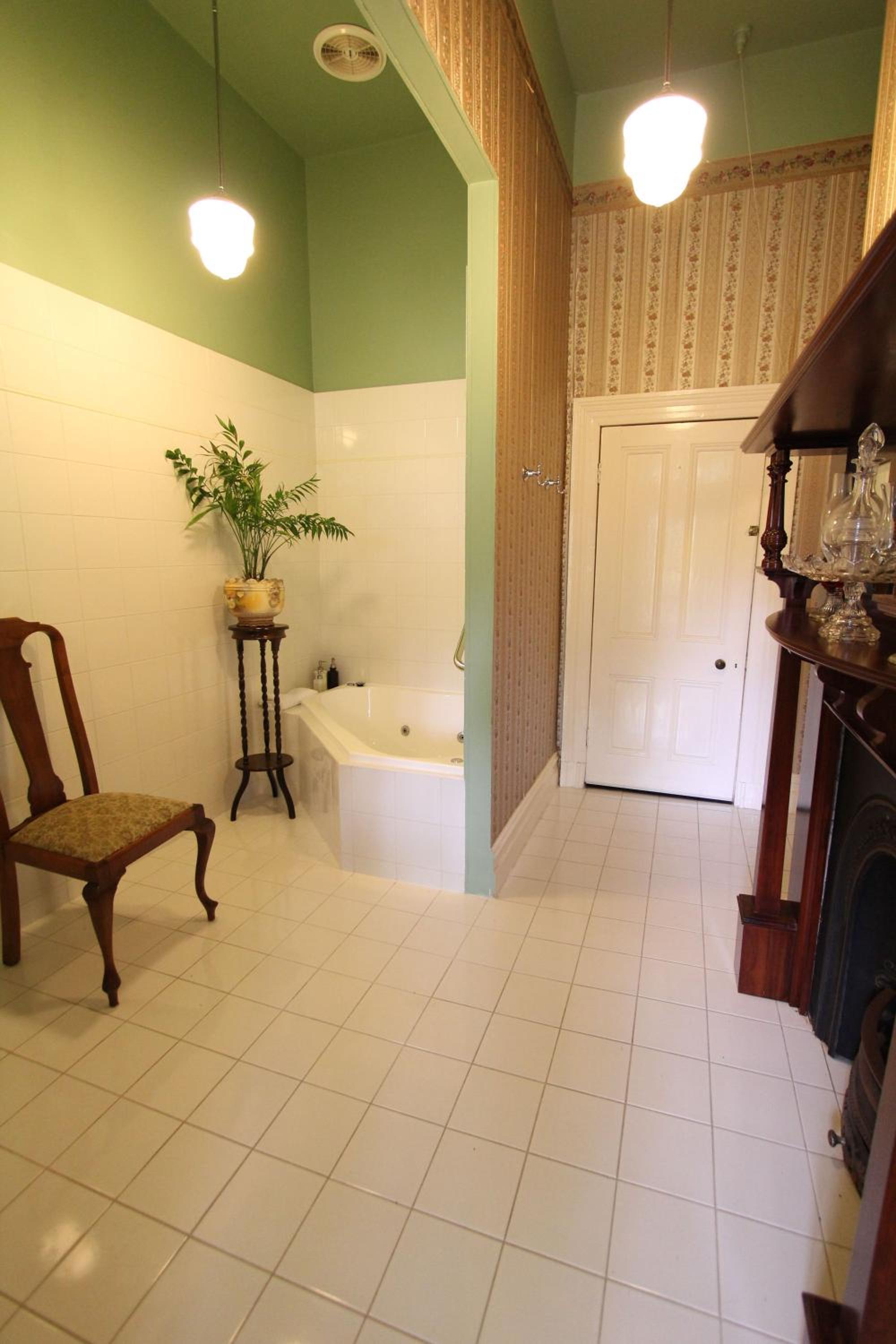 Deluxe Queen Room photo 2