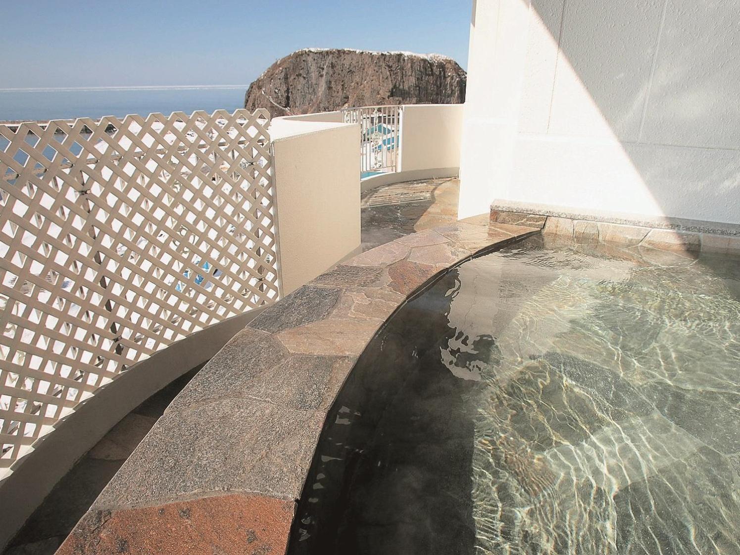 Deluxe Room with Open Air Bath-Mountain View - Non-Smoking photo 3