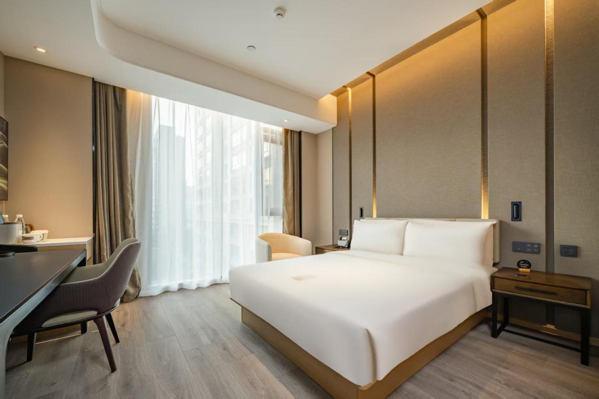 Elegant Double Room photo 3