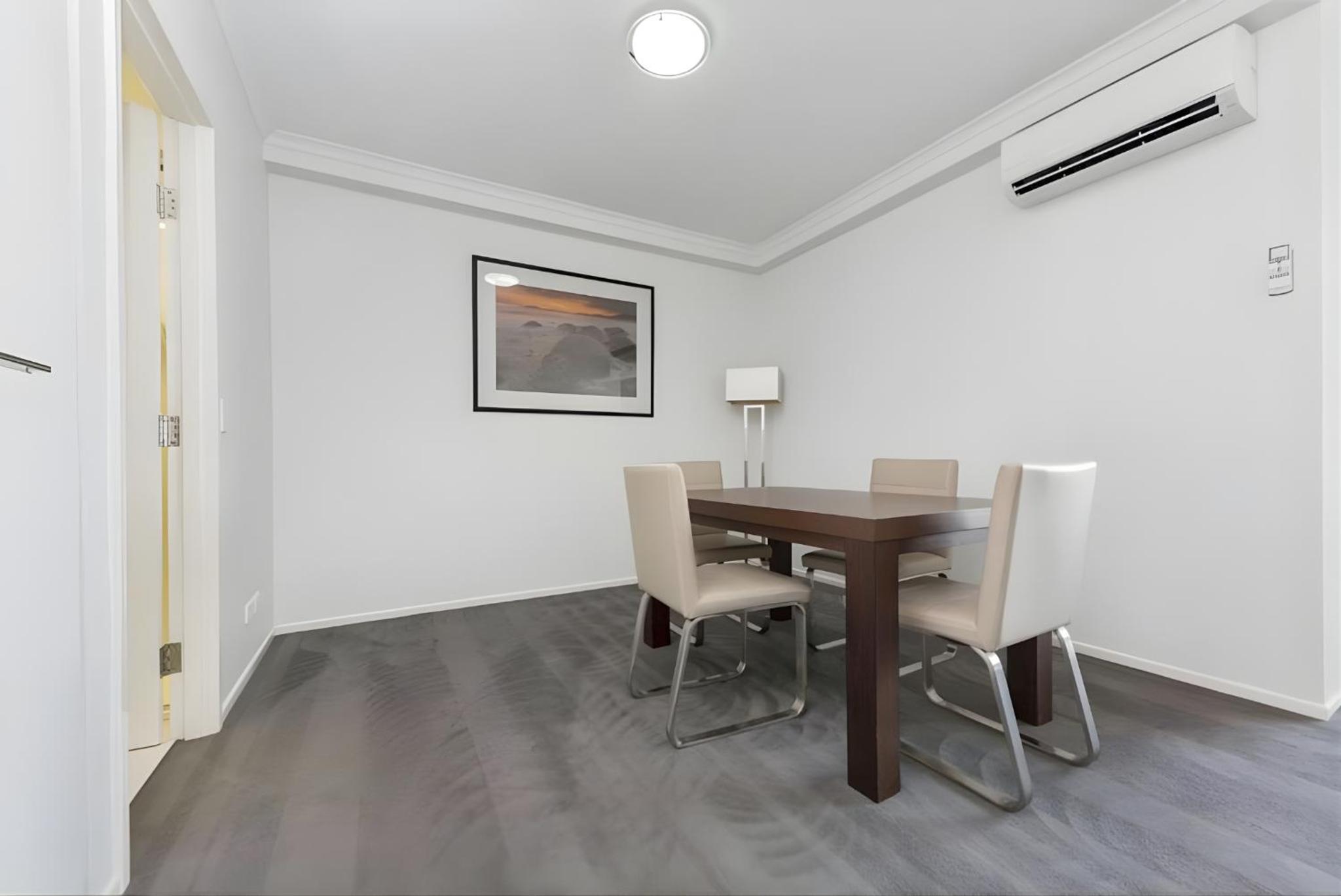 Apartment photo 3