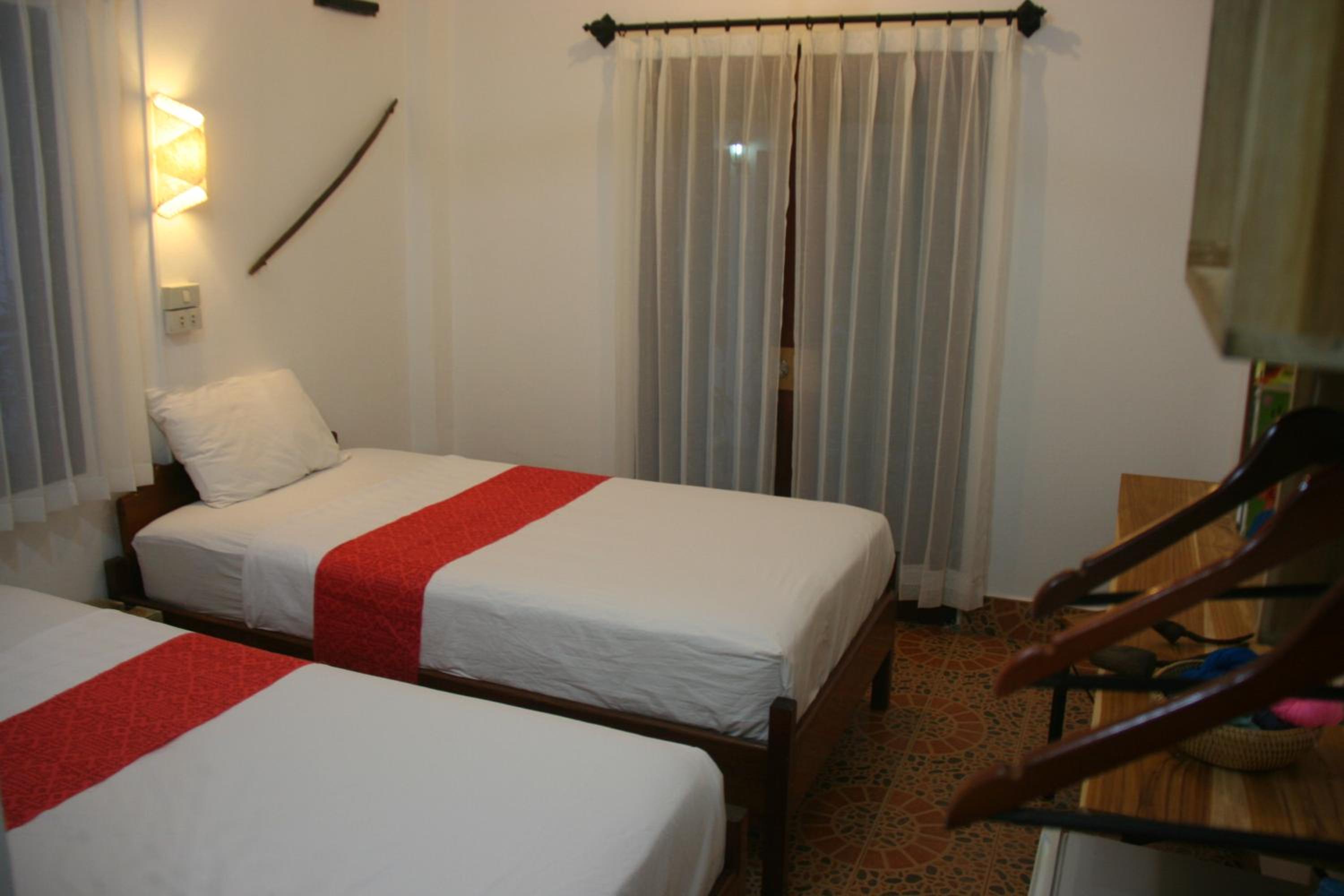 Deluxe Twin Room with Balcony photo 2