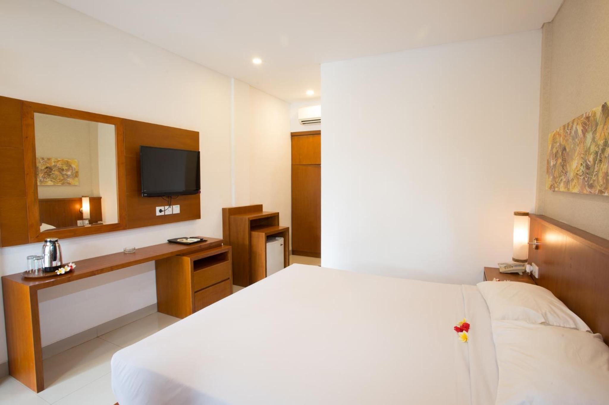 Standard Double or Twin Room photo 3