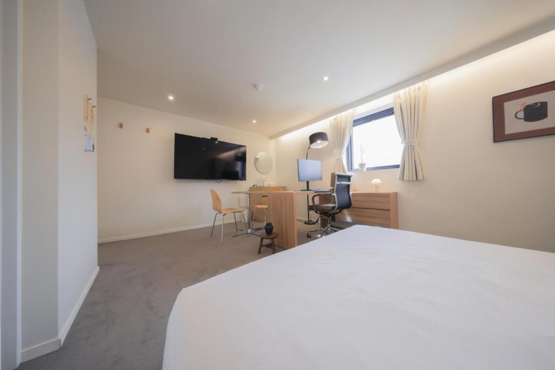 Business Room