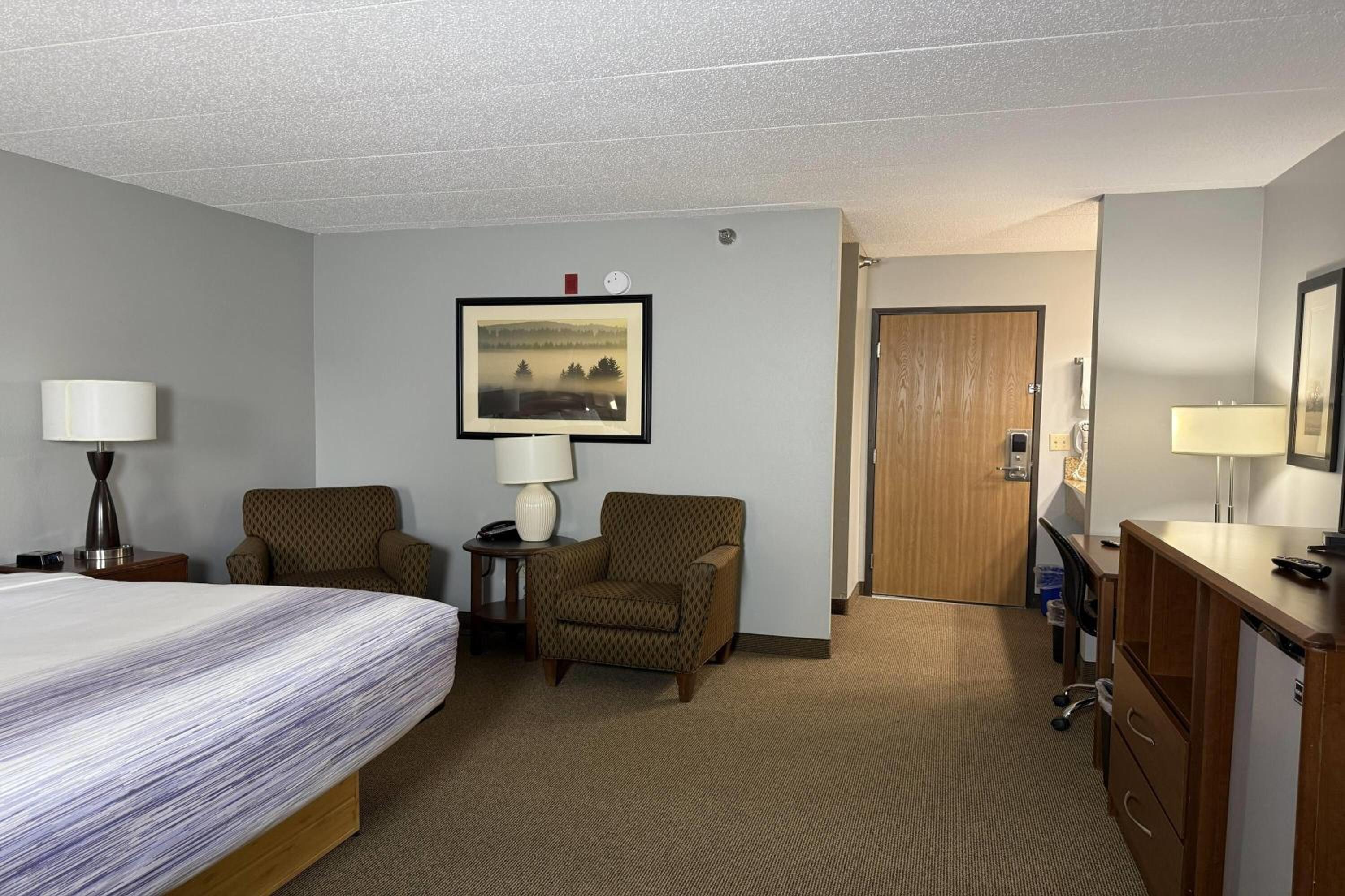 Queen Room - Mobility Access/Non-Smoking - Photo 2