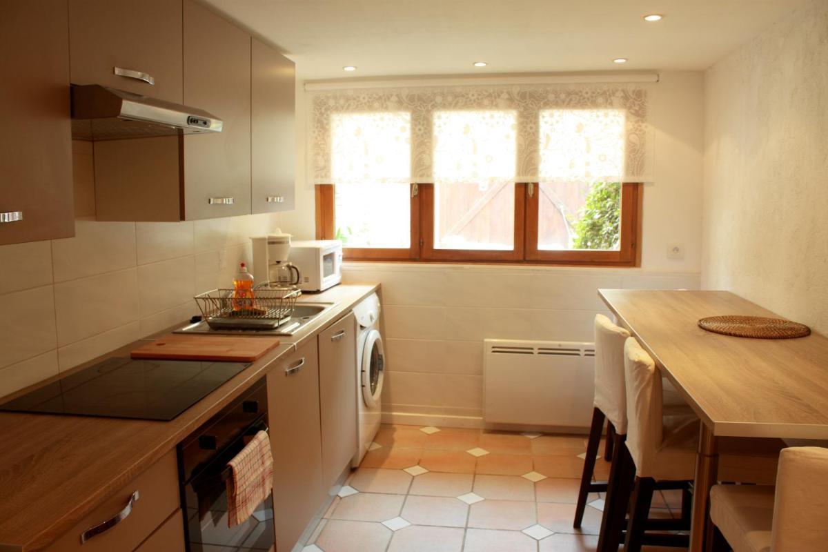 One-Bedroom House photo 3