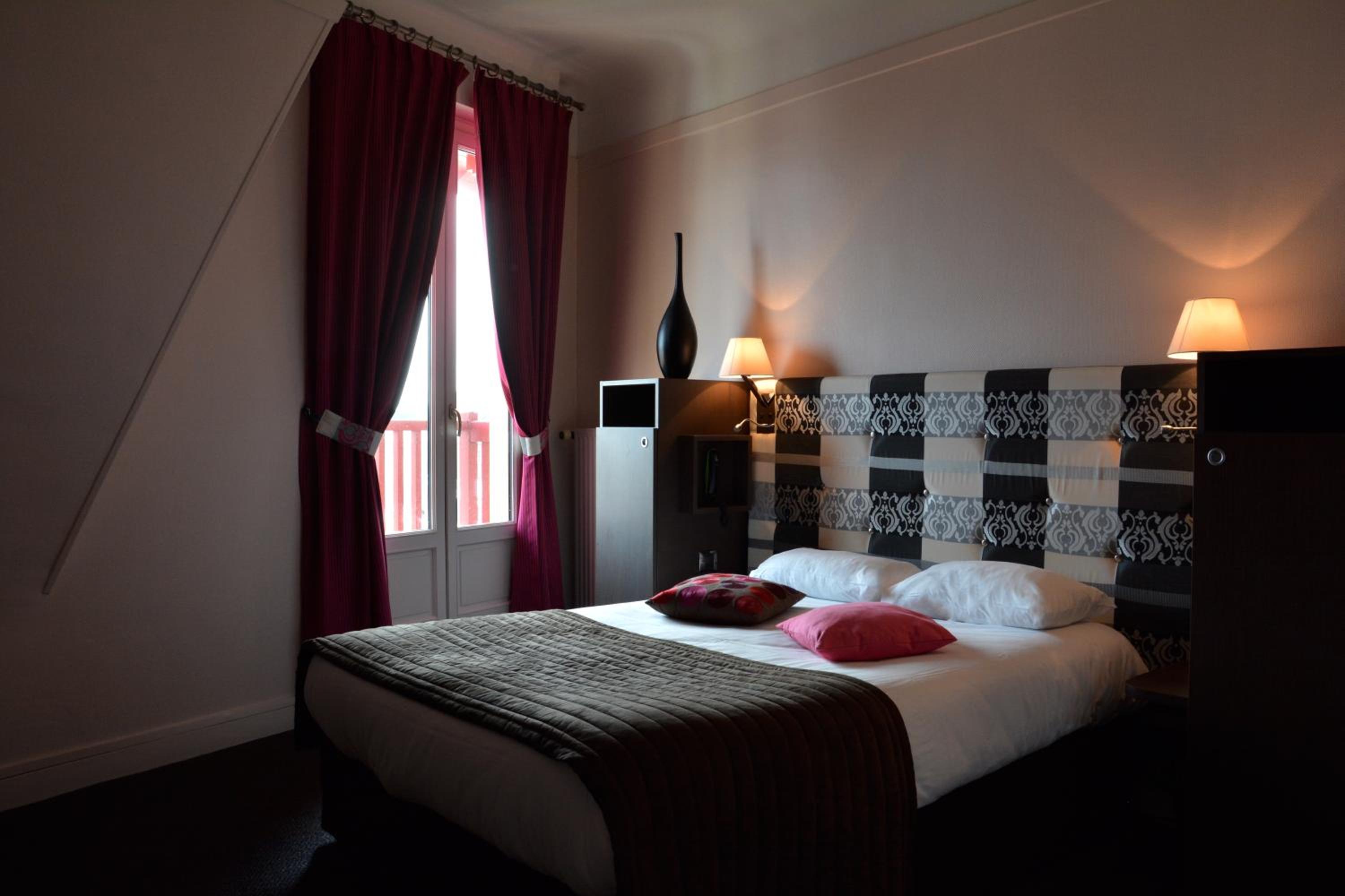 Comfort Double Room with City View photo 3