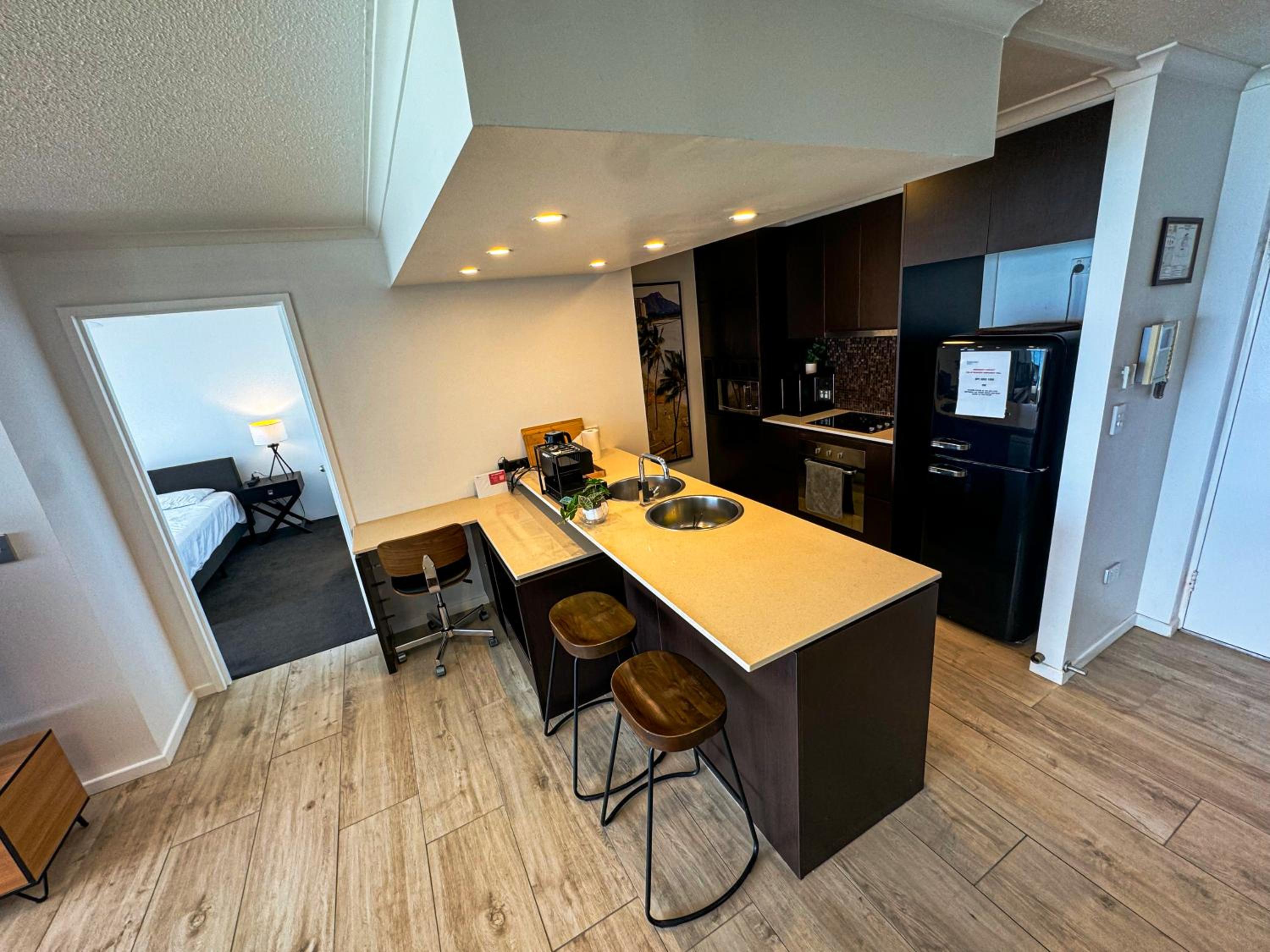One-Bedroom Apartment with Ocean View - Photo 3