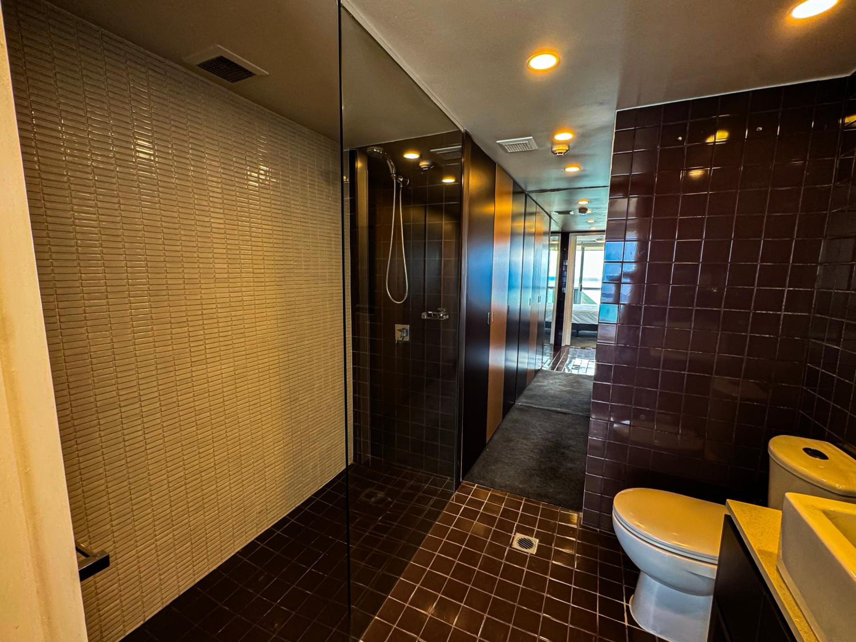 One-Bedroom Apartment with Ocean View - Photo 5
