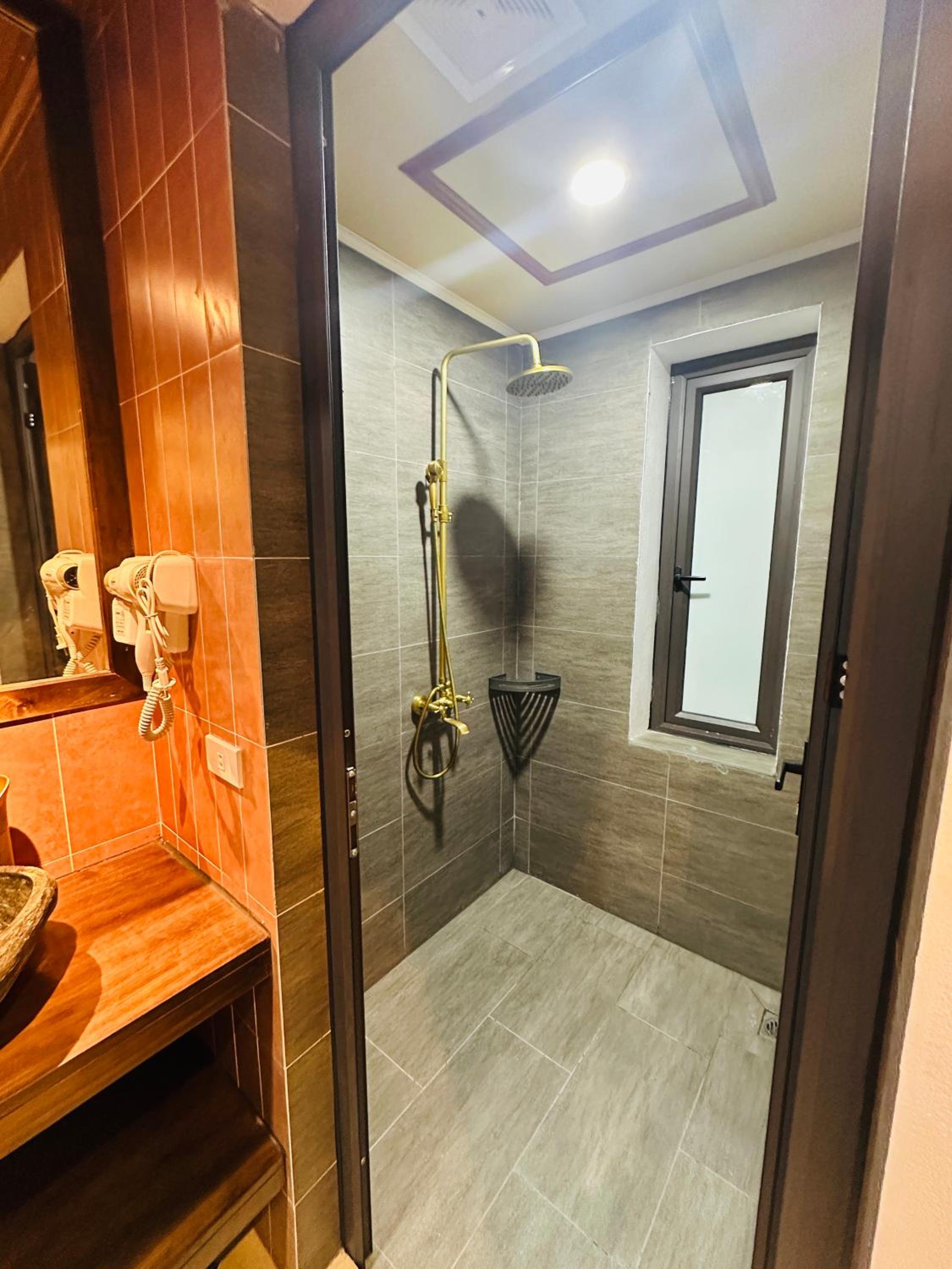 King Room with Balcony photo 1