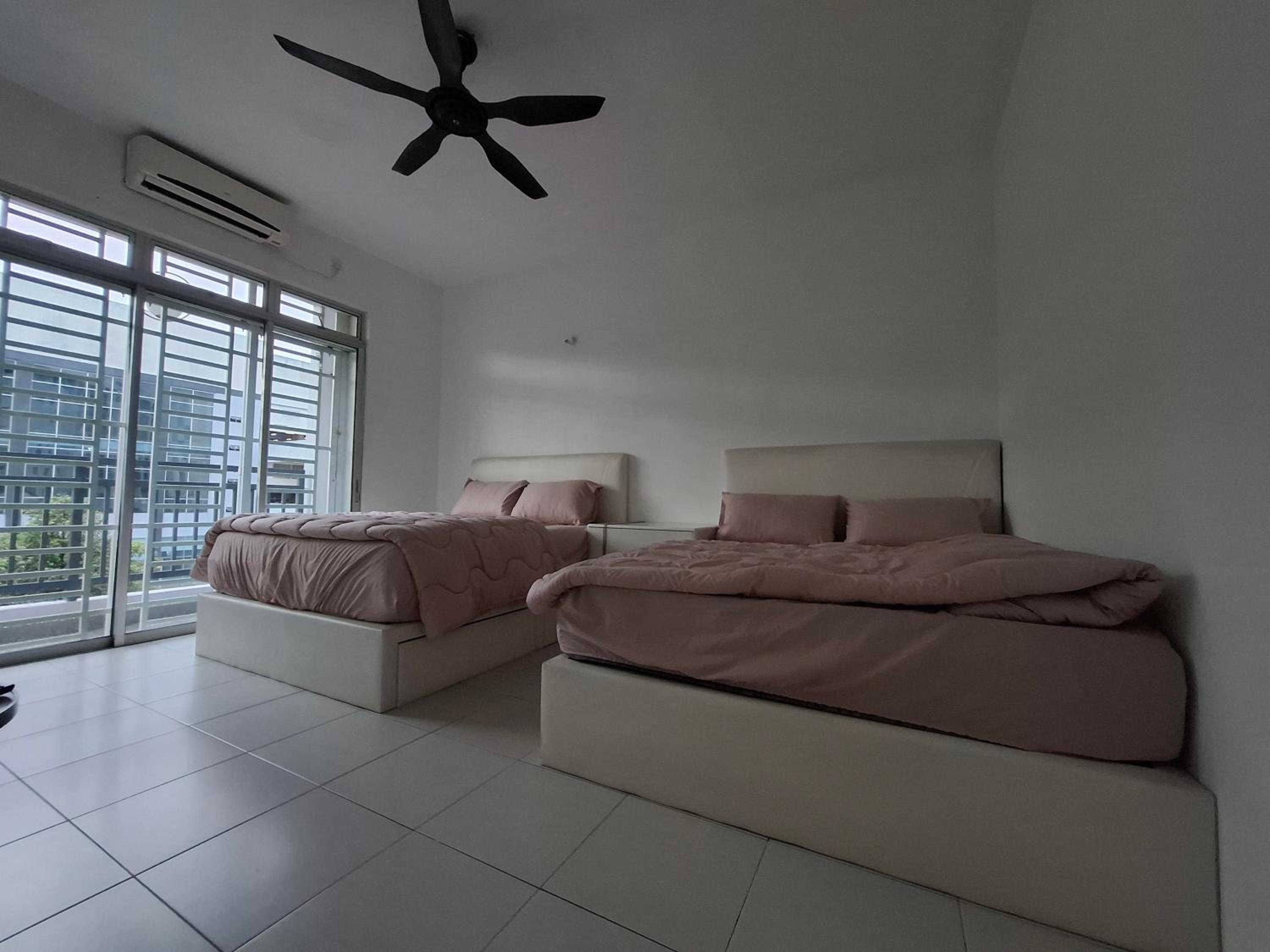 Apartment with City View
