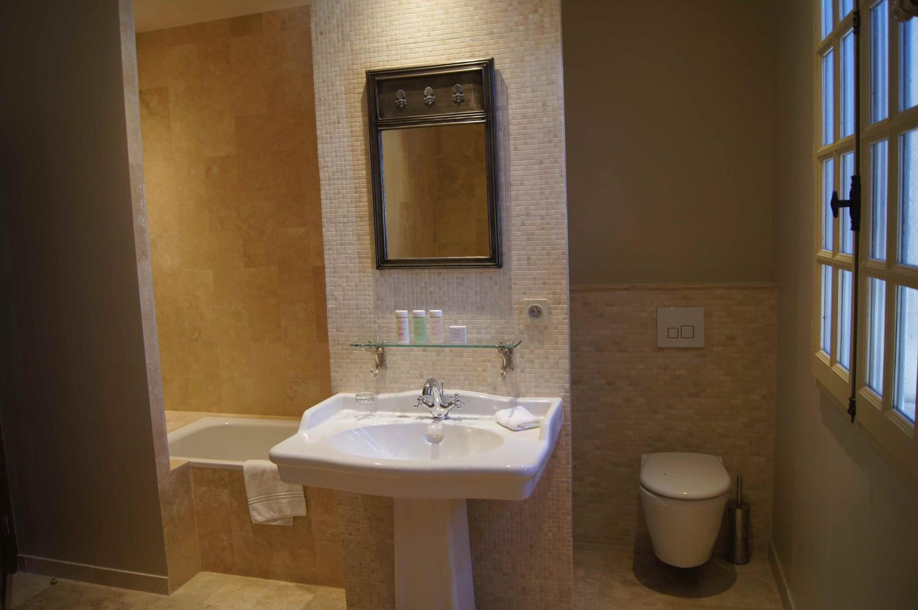 Deluxe Double Room - Photo 2