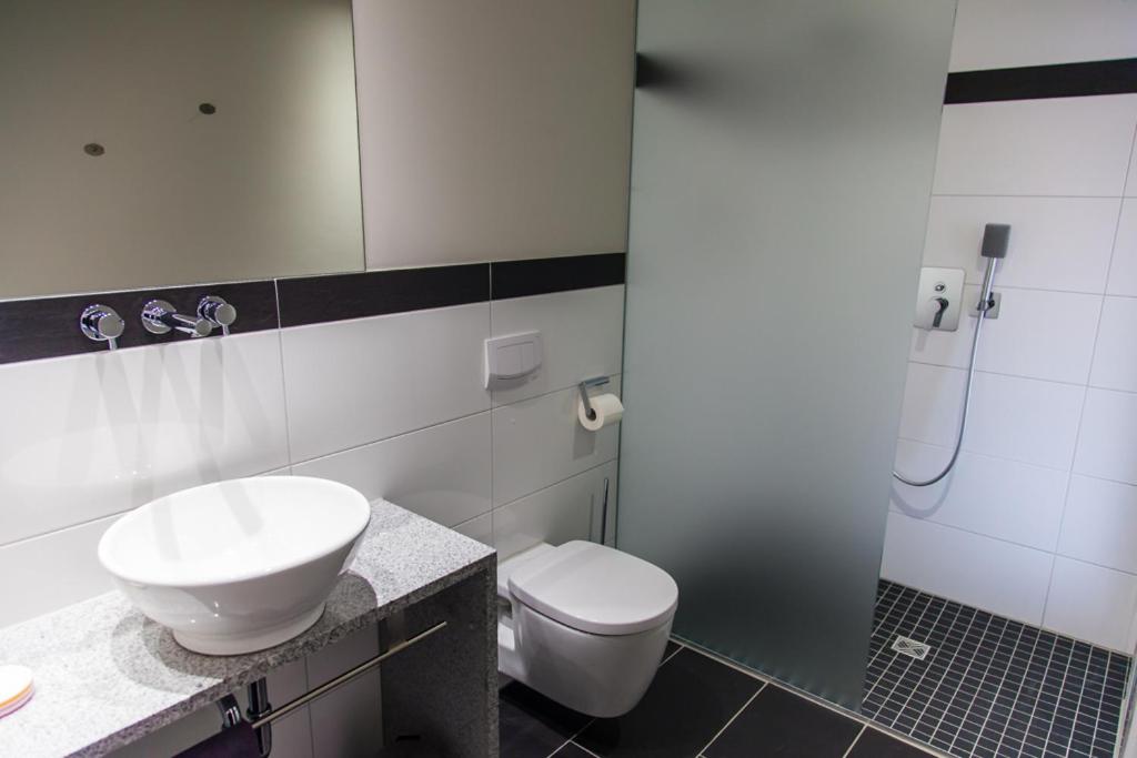 Standard Double Room - Photo 2