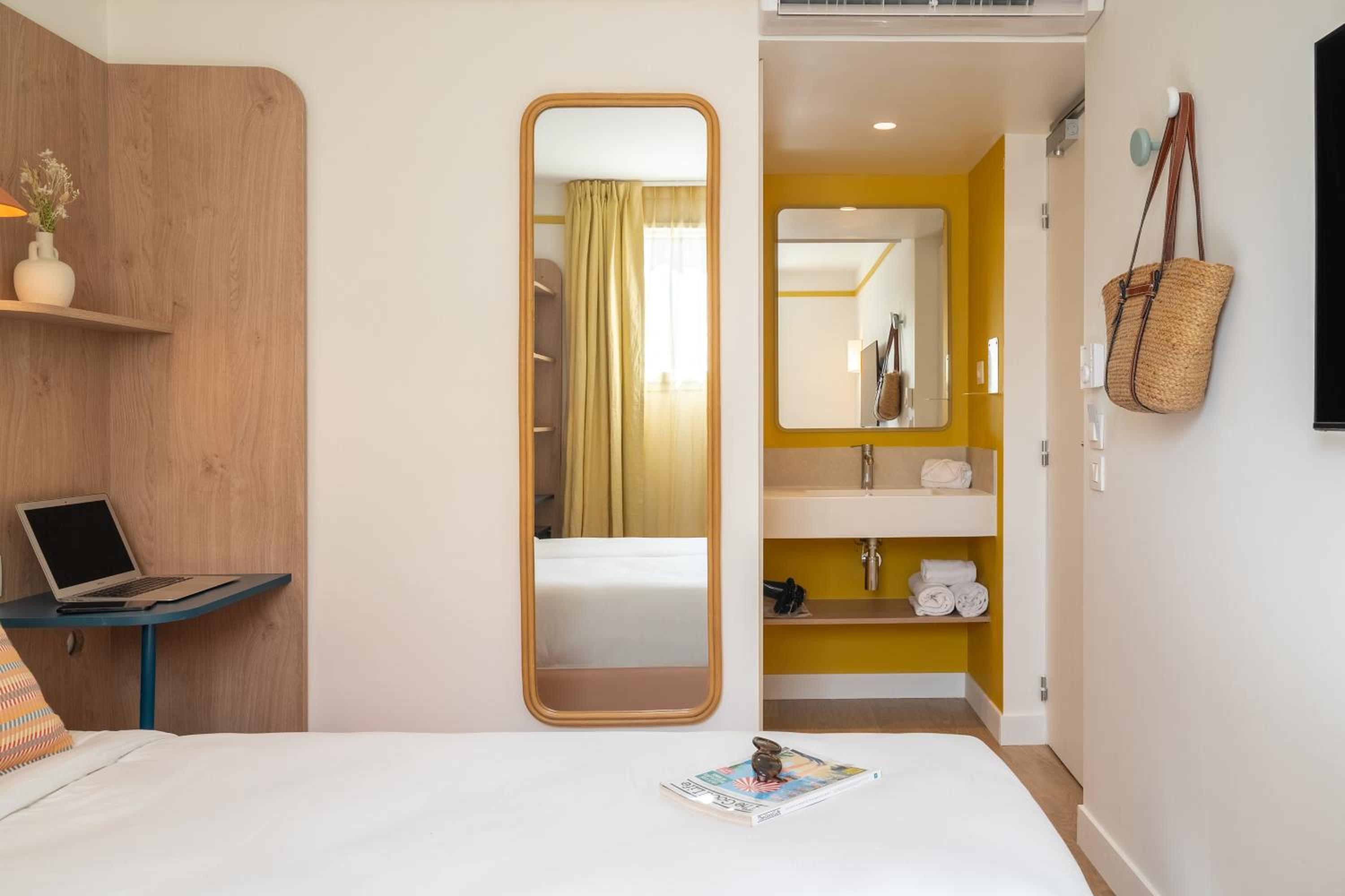 Standard Single Room - Photo 3