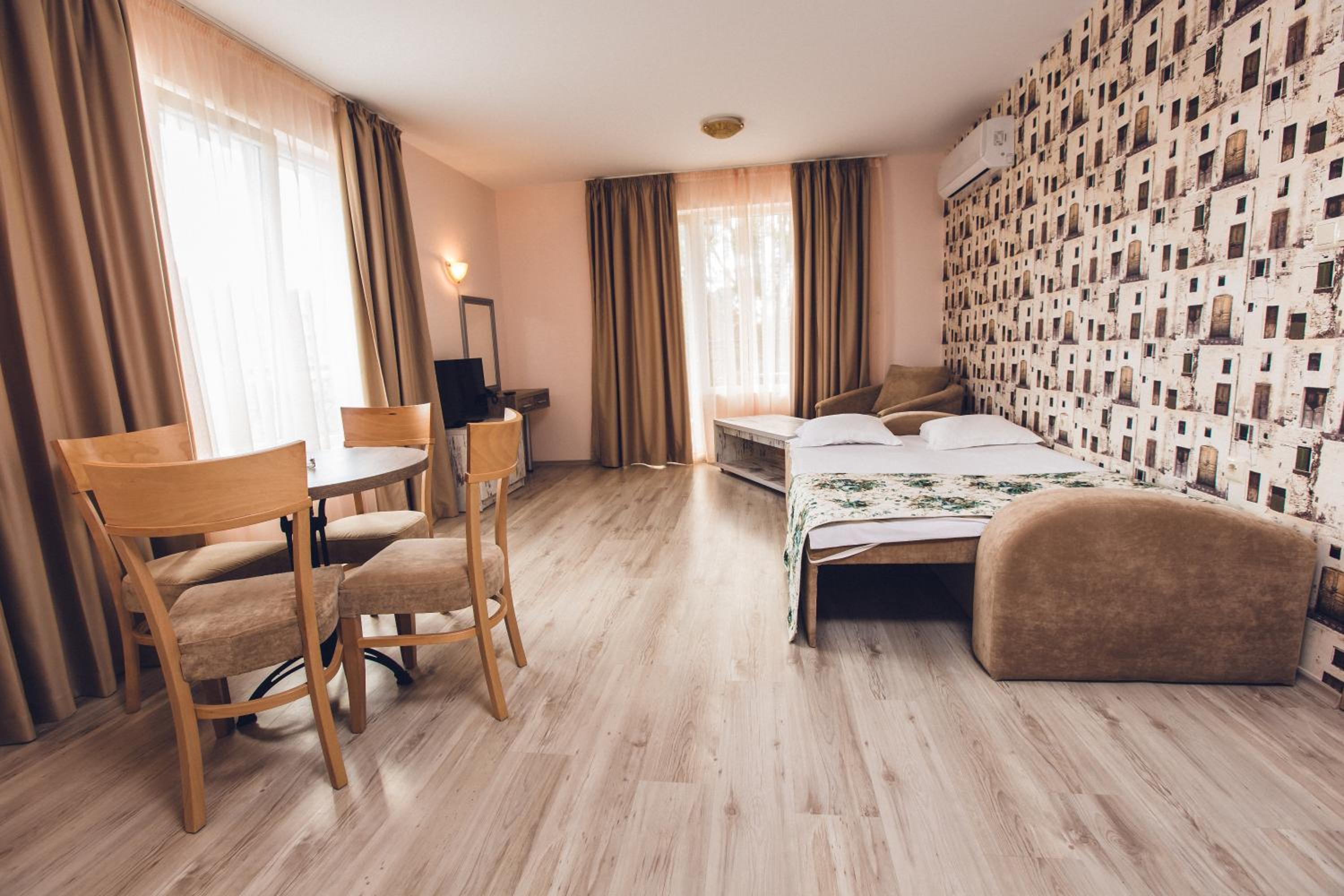 One-Bedroom Apartment (2 Adults + 2 Children)
