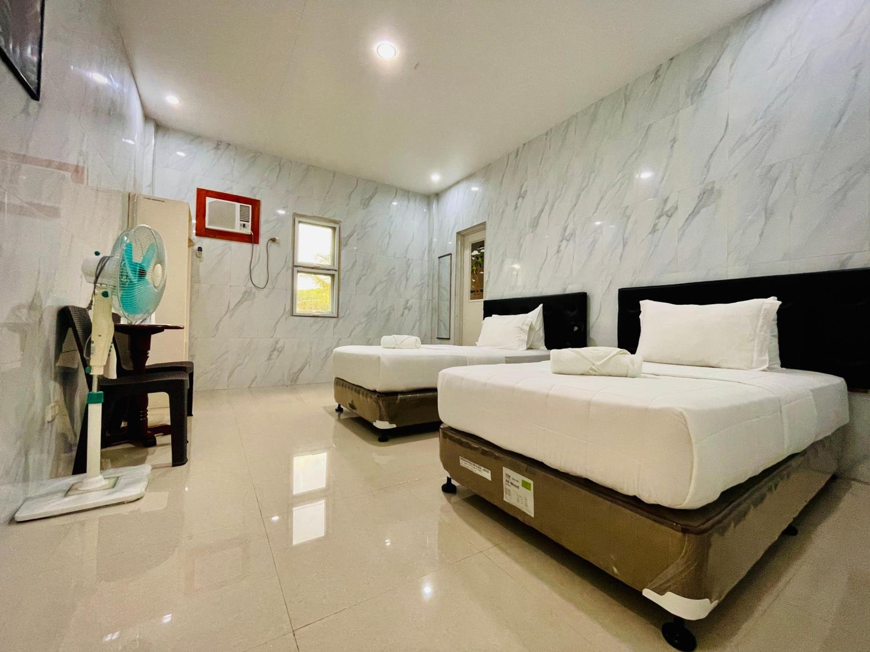 Budget Double Room - Photo 1
