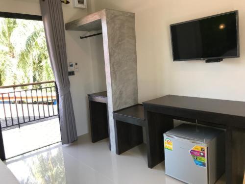 Standard Twin Room with Garden View - Photo 2