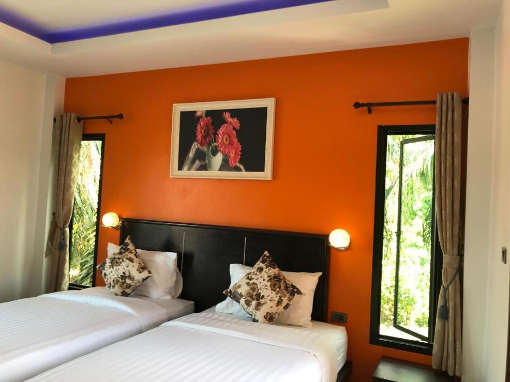 Standard Twin Room with Garden View - Photo 4