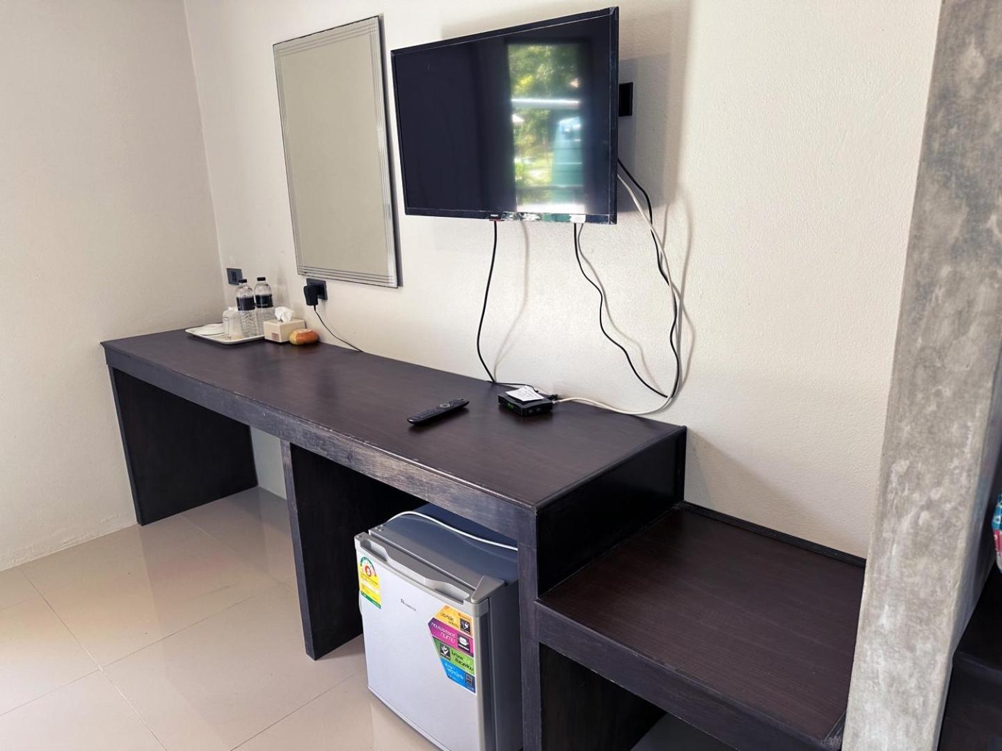 Standard Twin Room with Garden View - Photo 15