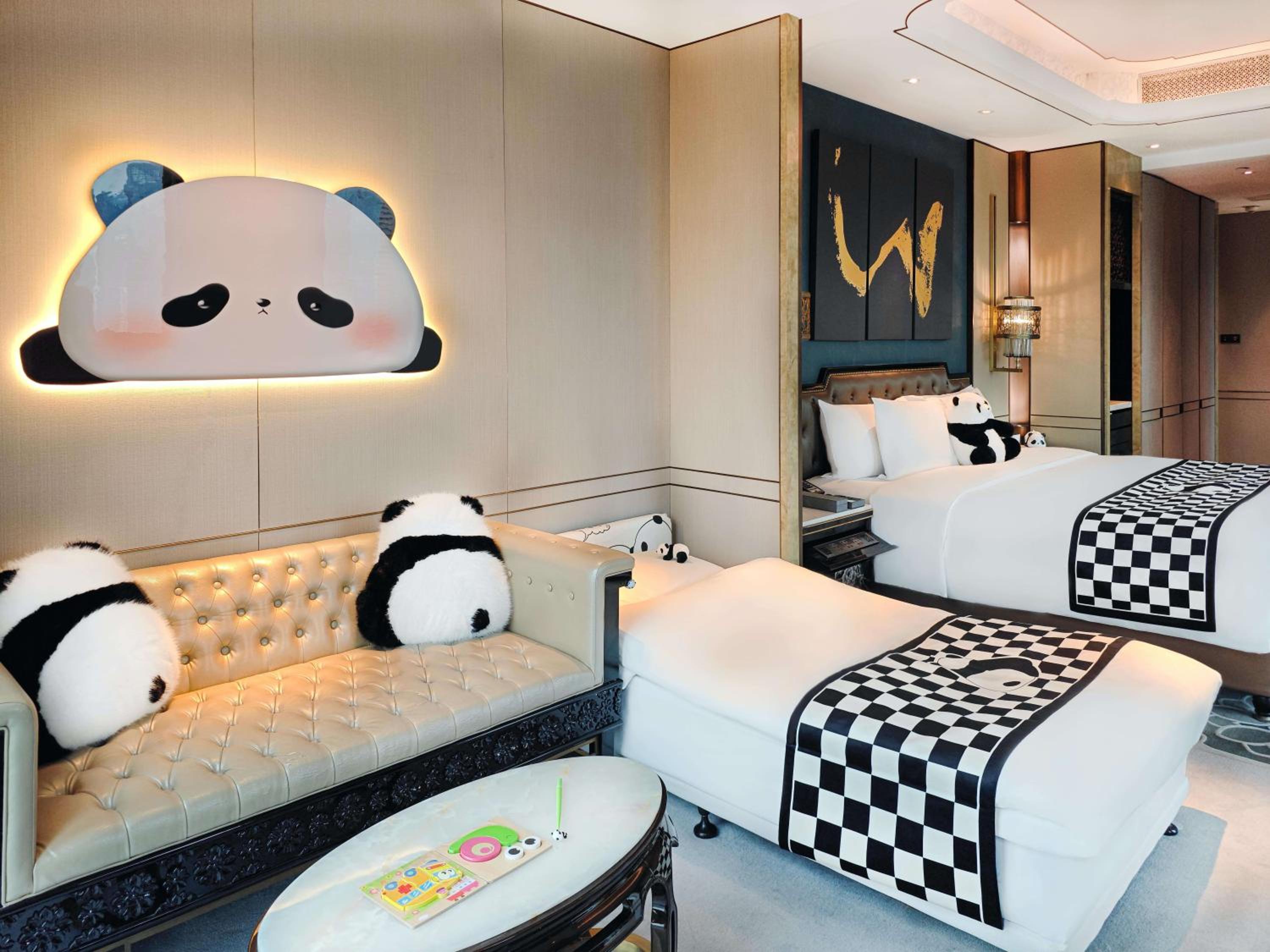 Deluxe Family Room