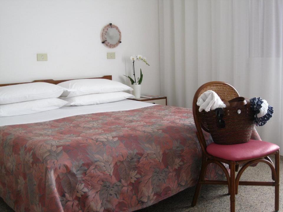 Economy Double or Twin Room photo 2
