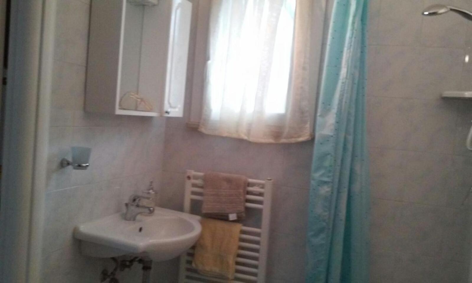 Double Room with Extra Bed - Photo 3