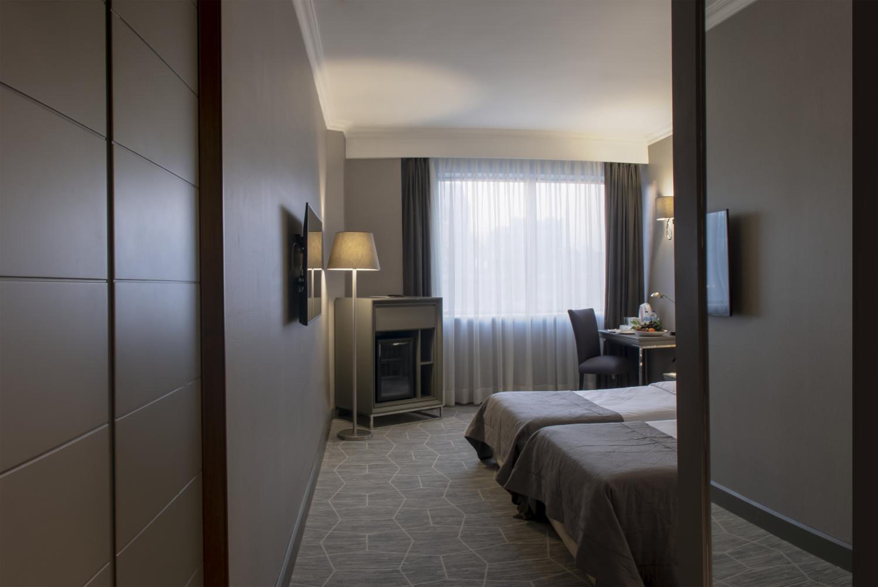 Superior Family Connection Room