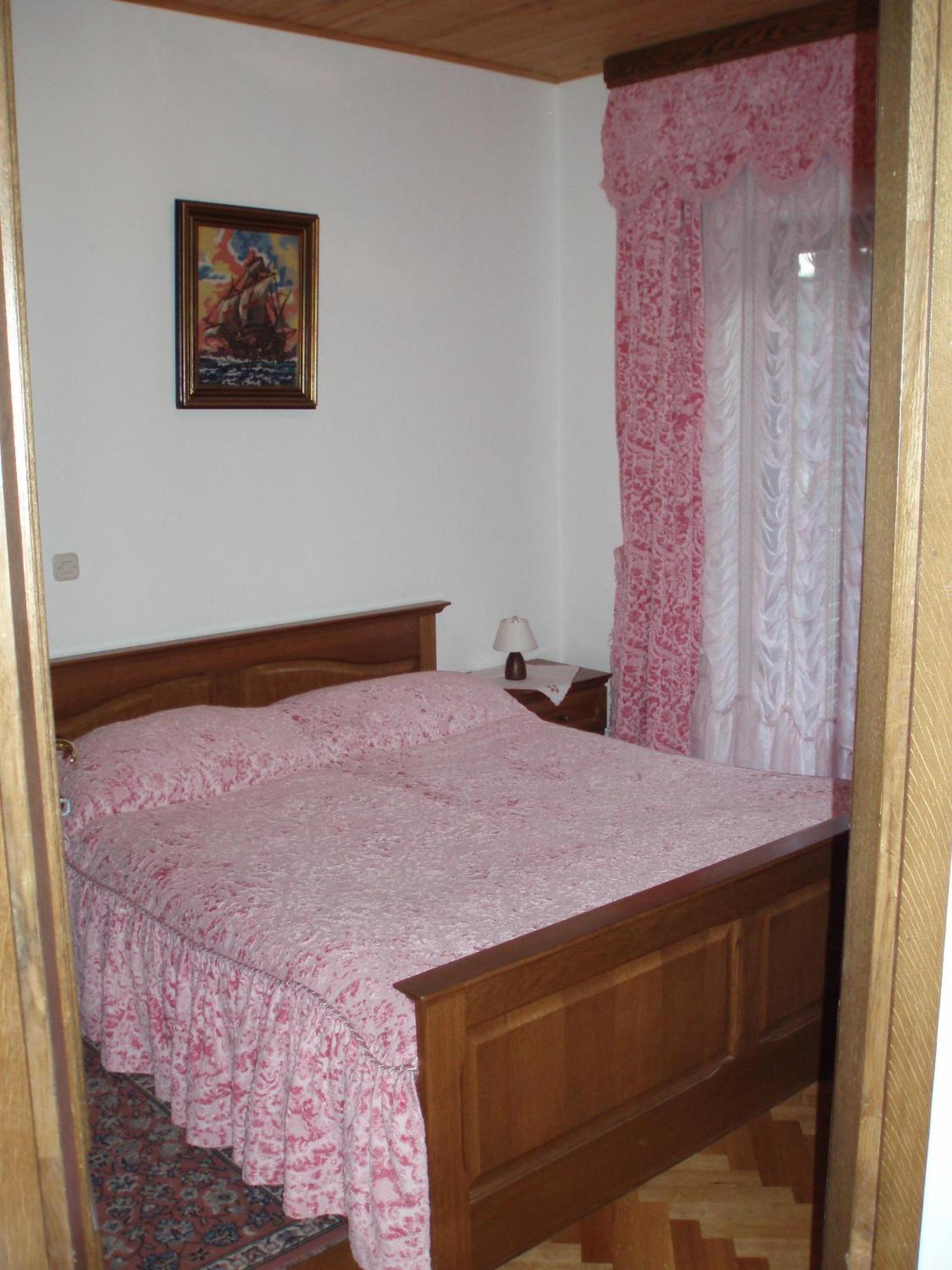One-Bedroom Apartment (3 Adults)