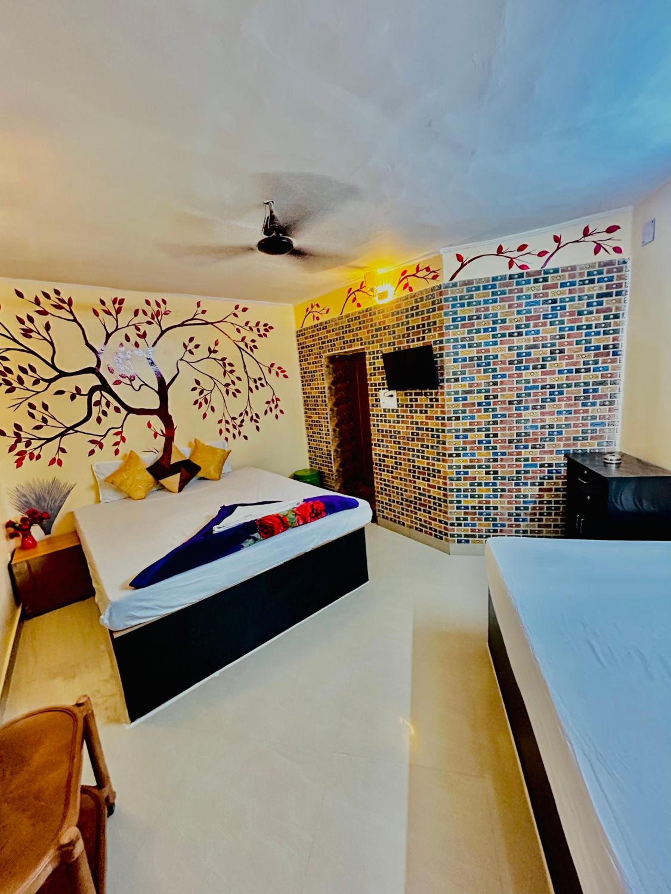 Deluxe Double Room with Balcony photo 1