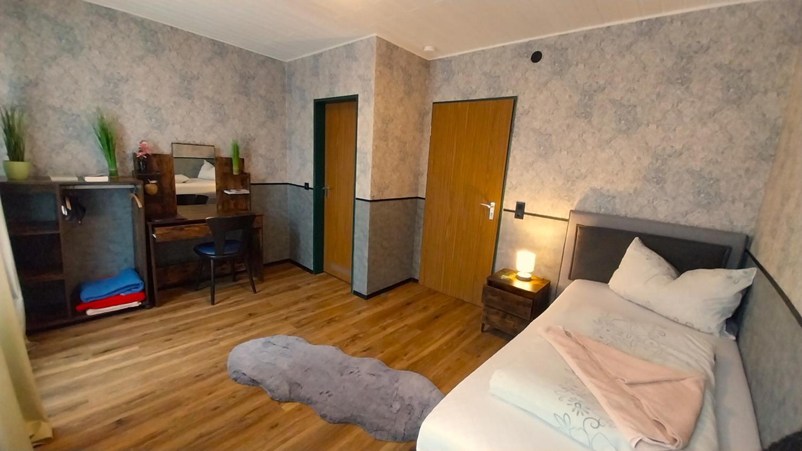 Single Room photo 3
