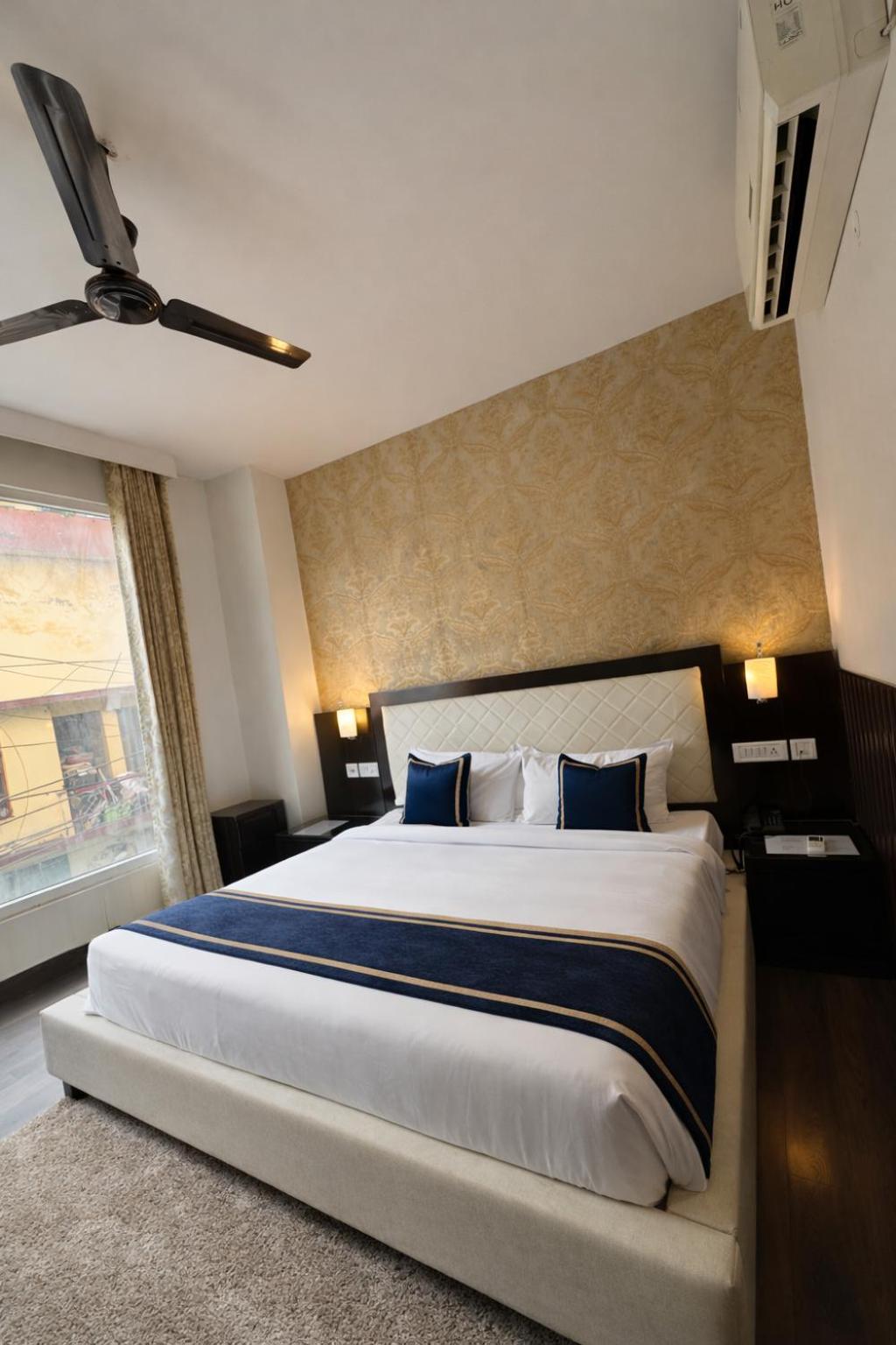 Queen Room photo 3