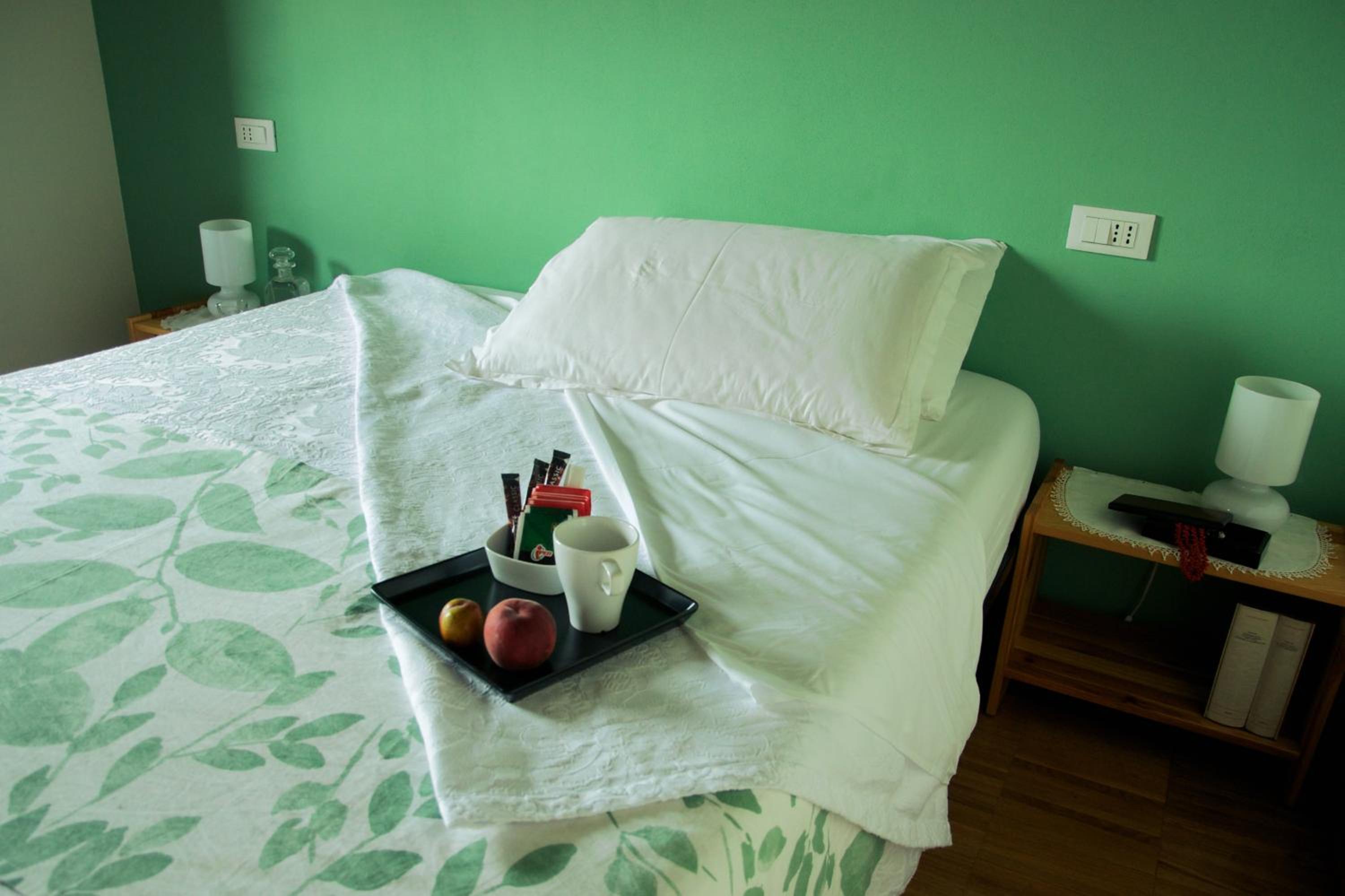 Double Room - Photo 8