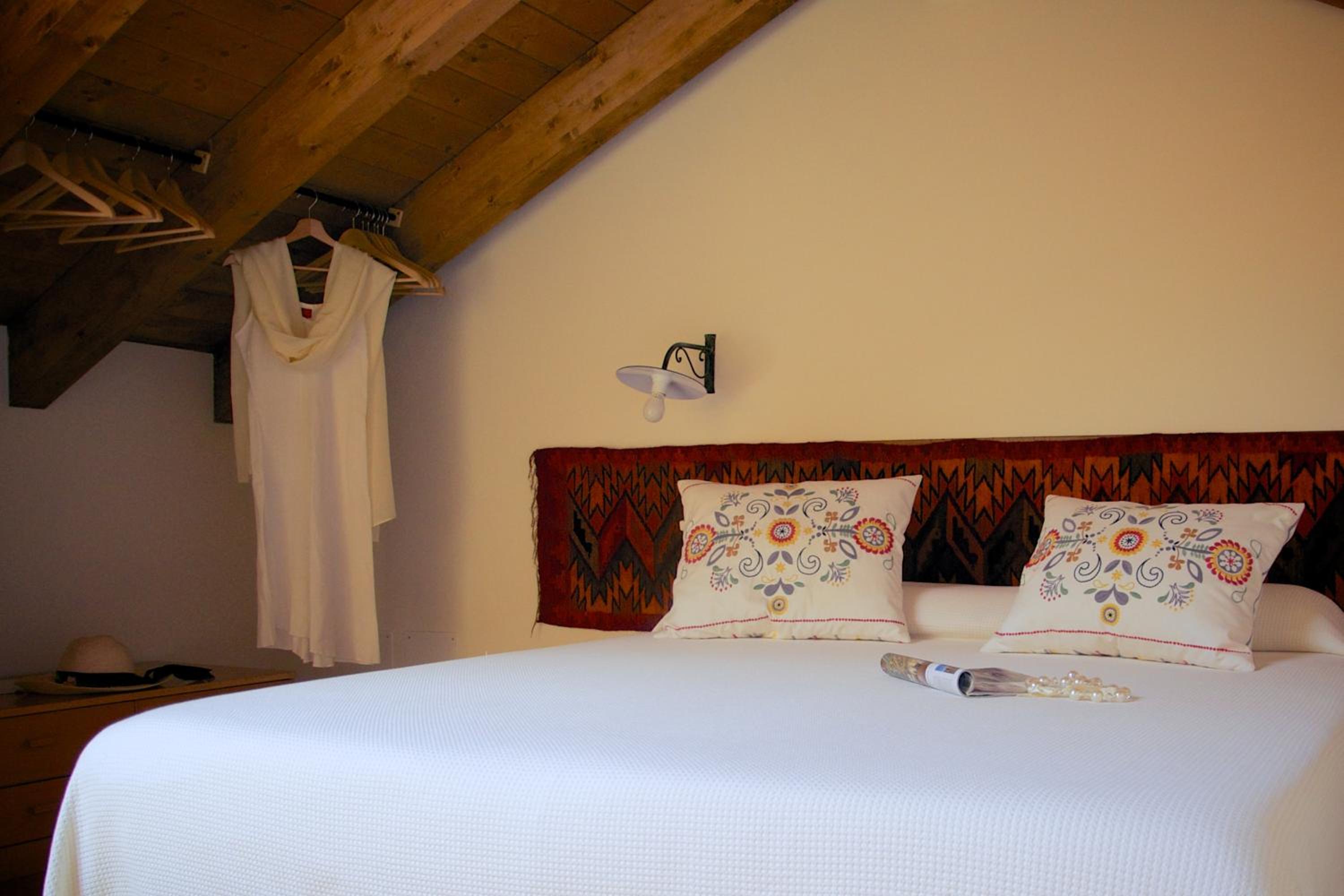 Double Room - Photo 6