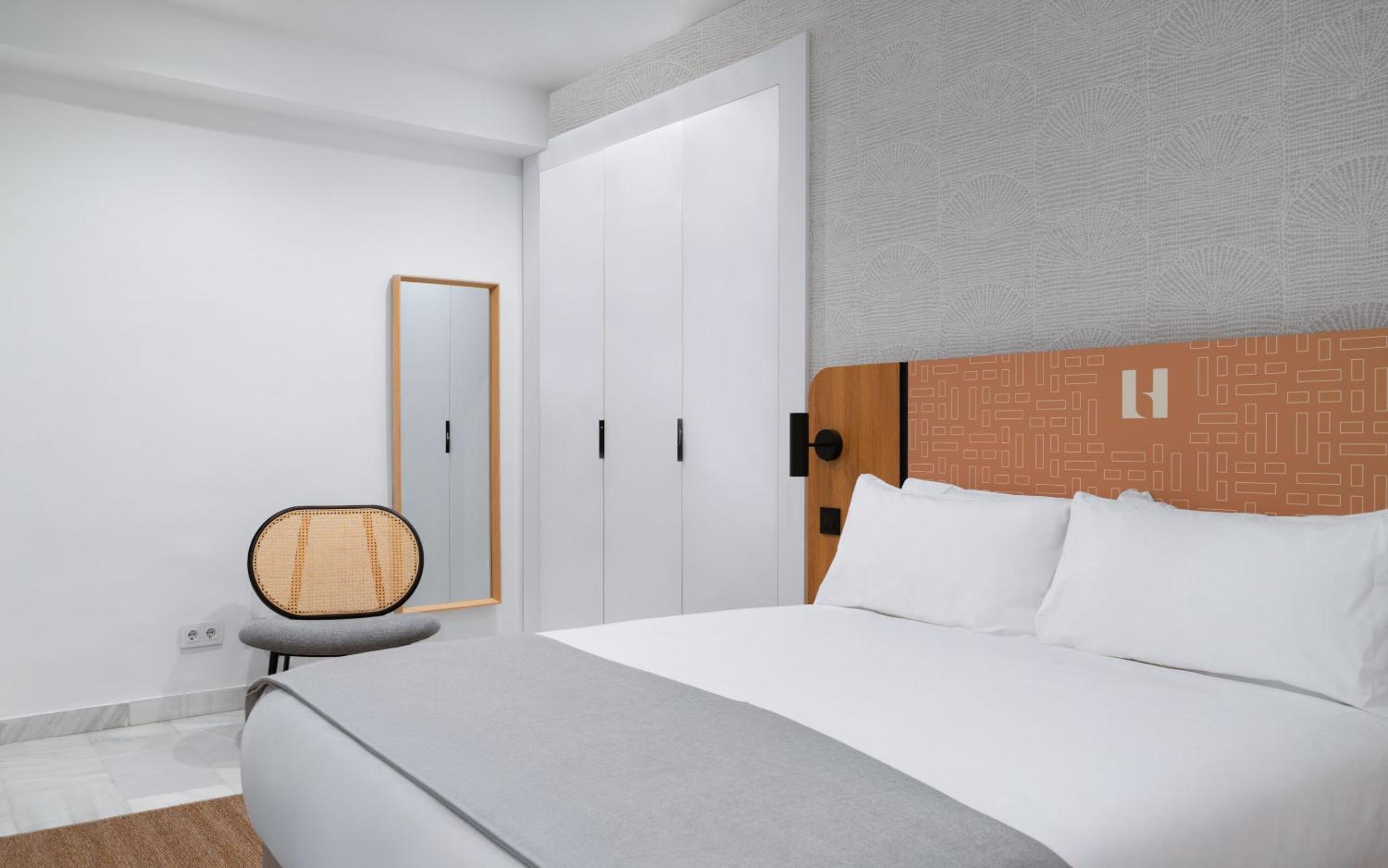 Two-Bedroom Apartment - Wheelchair Accessible photo 3