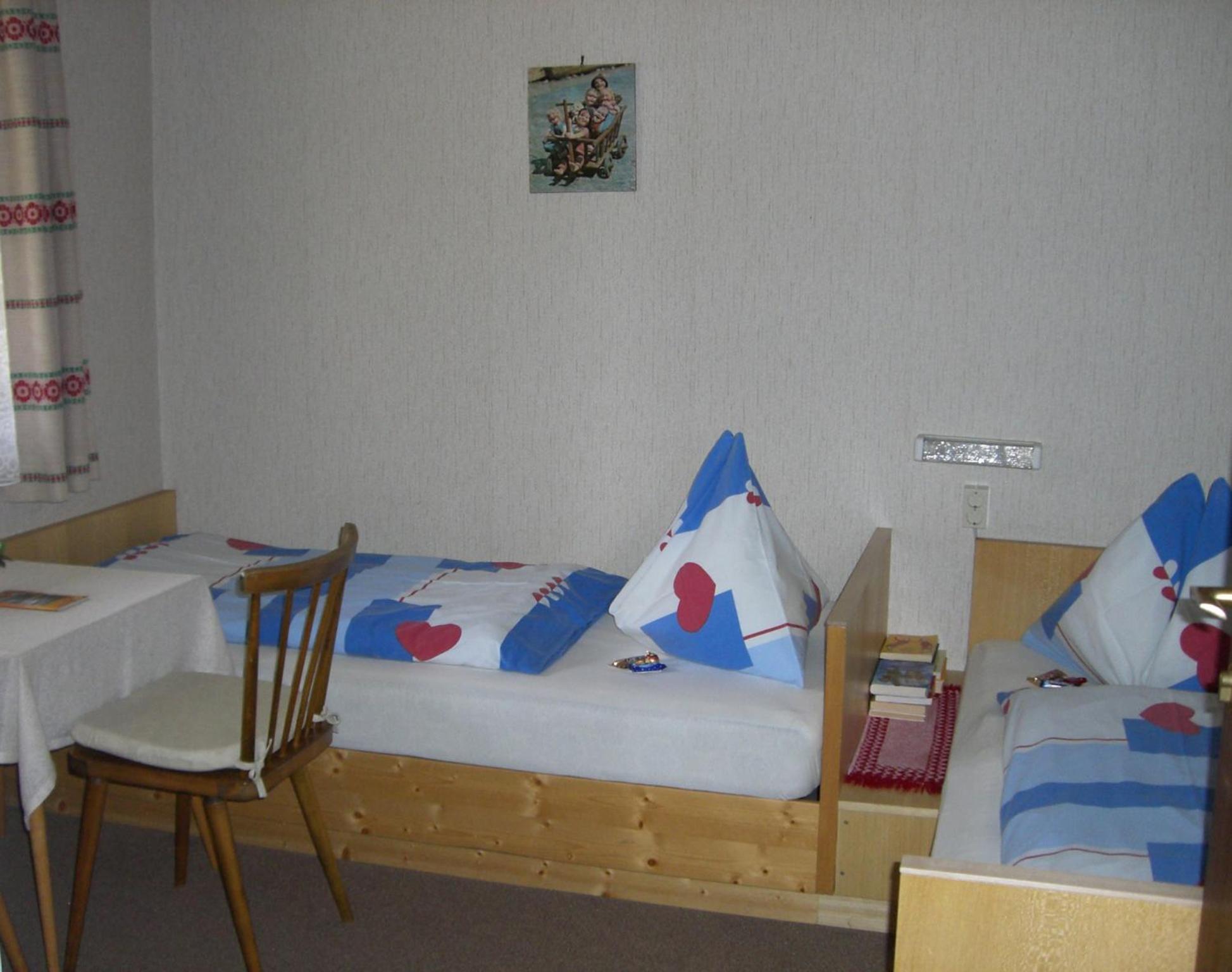 Family Room with Balcony and Mountain View  photo 3