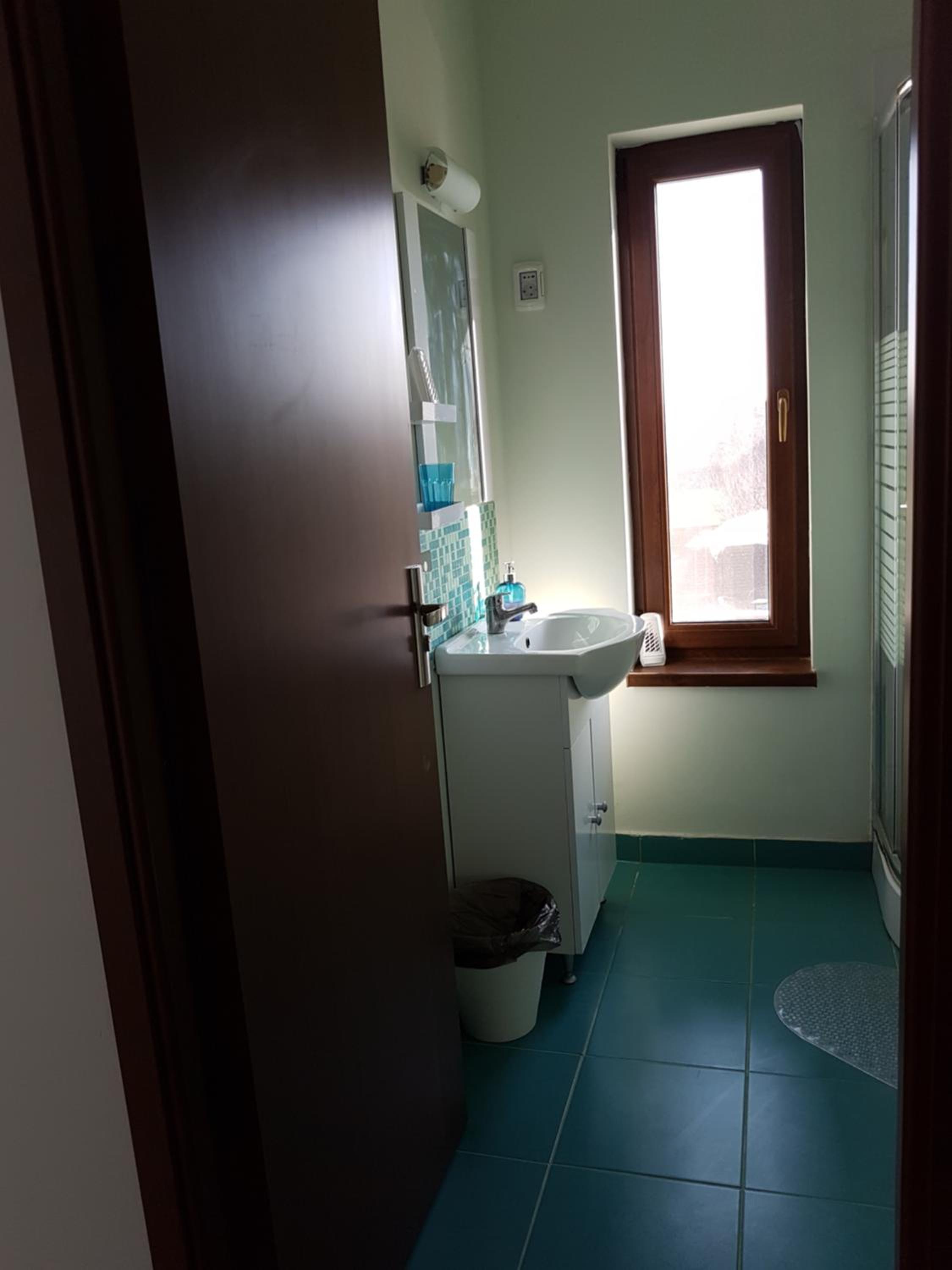 Double or Twin Room with Private Bathroom - Photo 13