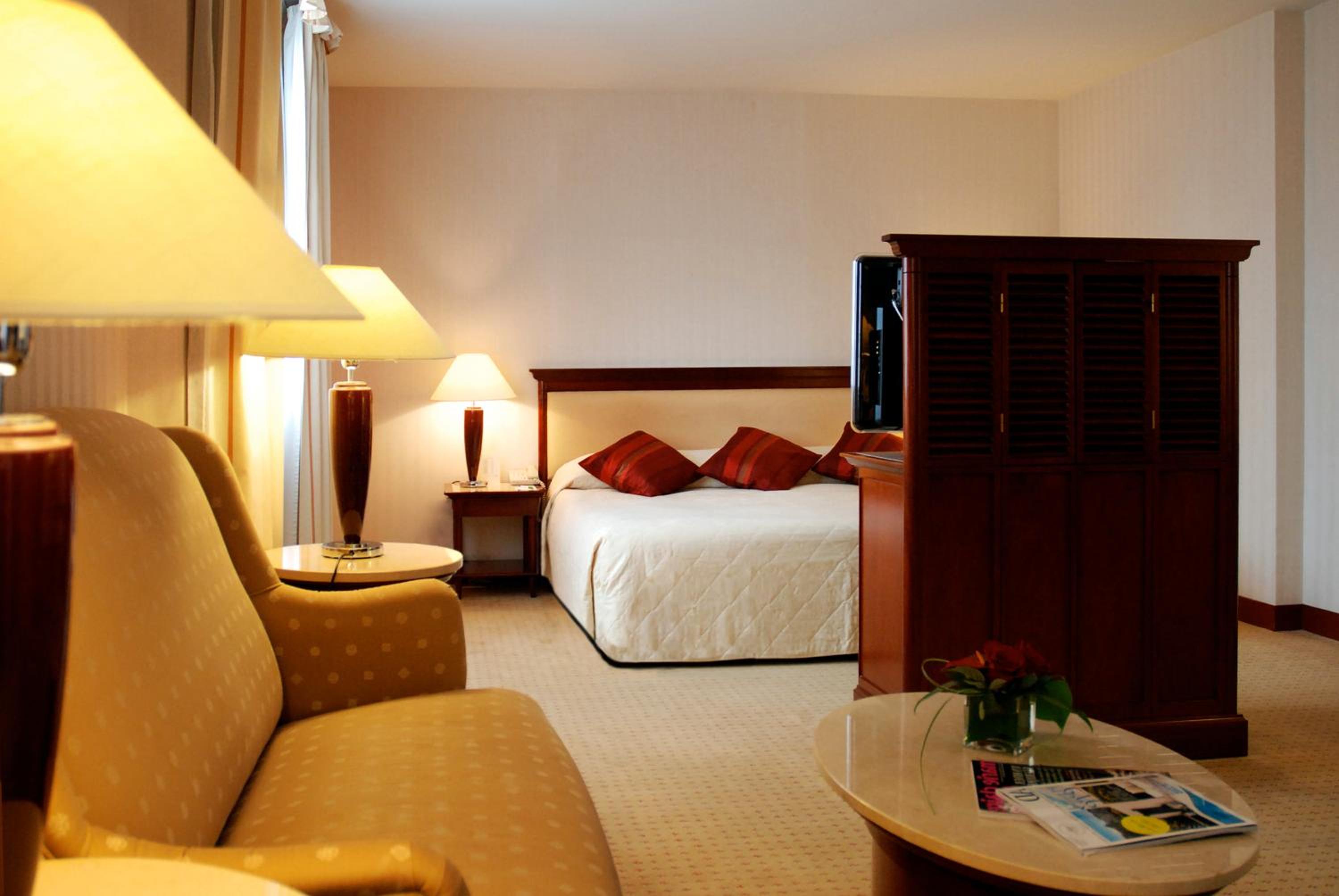 Junior Suite - Photo 12
