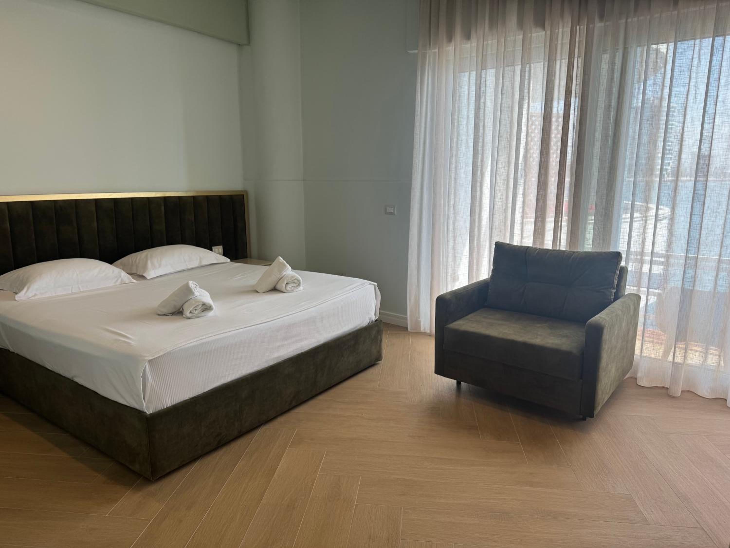 Standard Double Room photo 2